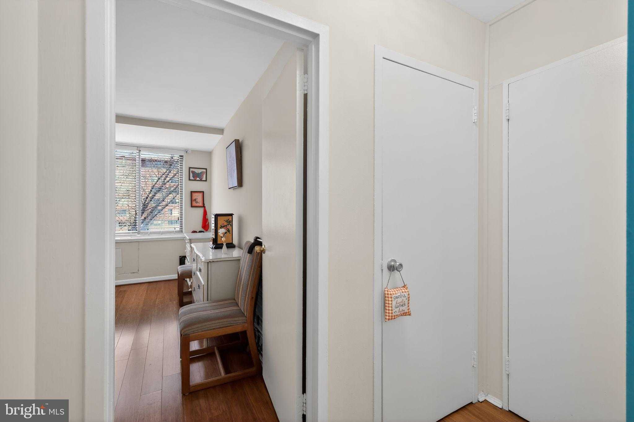 1121 Arlington Blvd Apt 706 photo 4