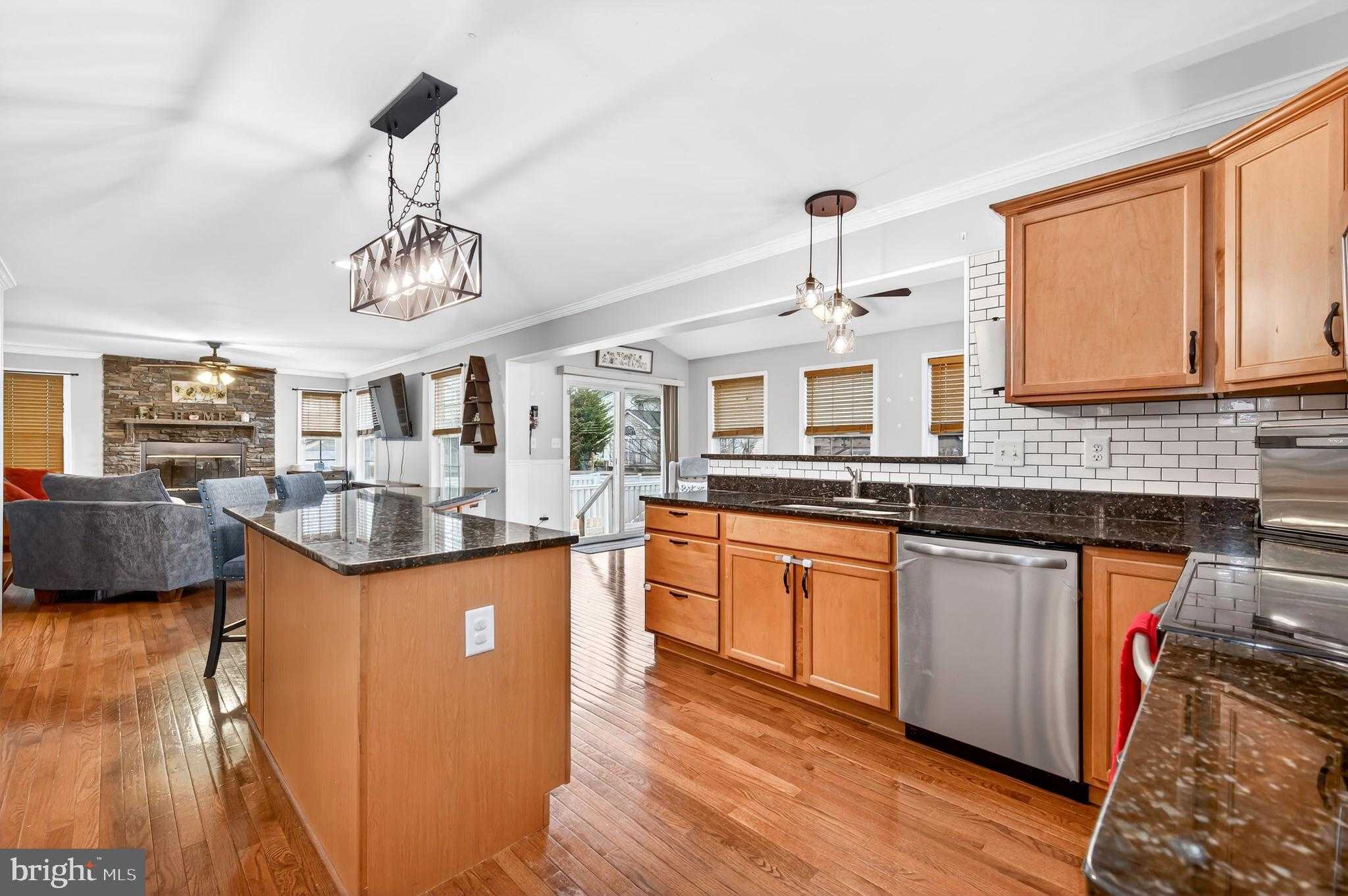 218 Camelot Dr photo 7