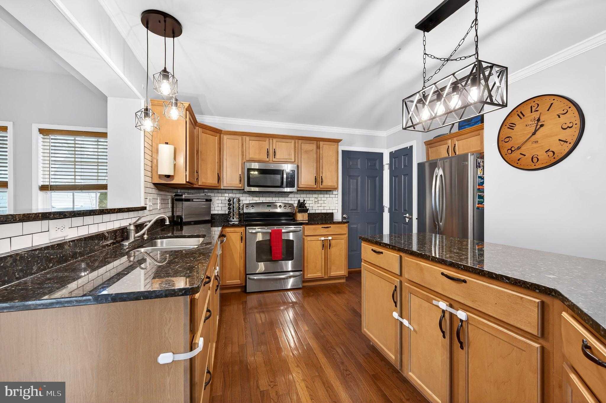 218 Camelot Dr photo 9