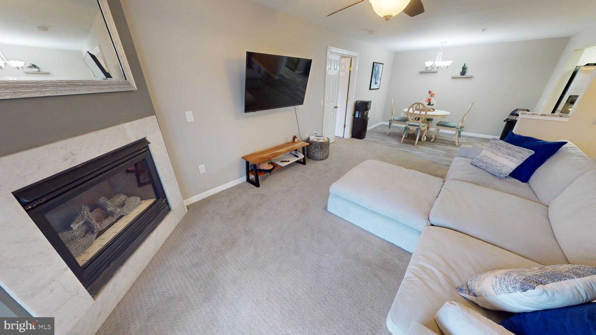 2052 Quaker Way Unit 7 photo 9