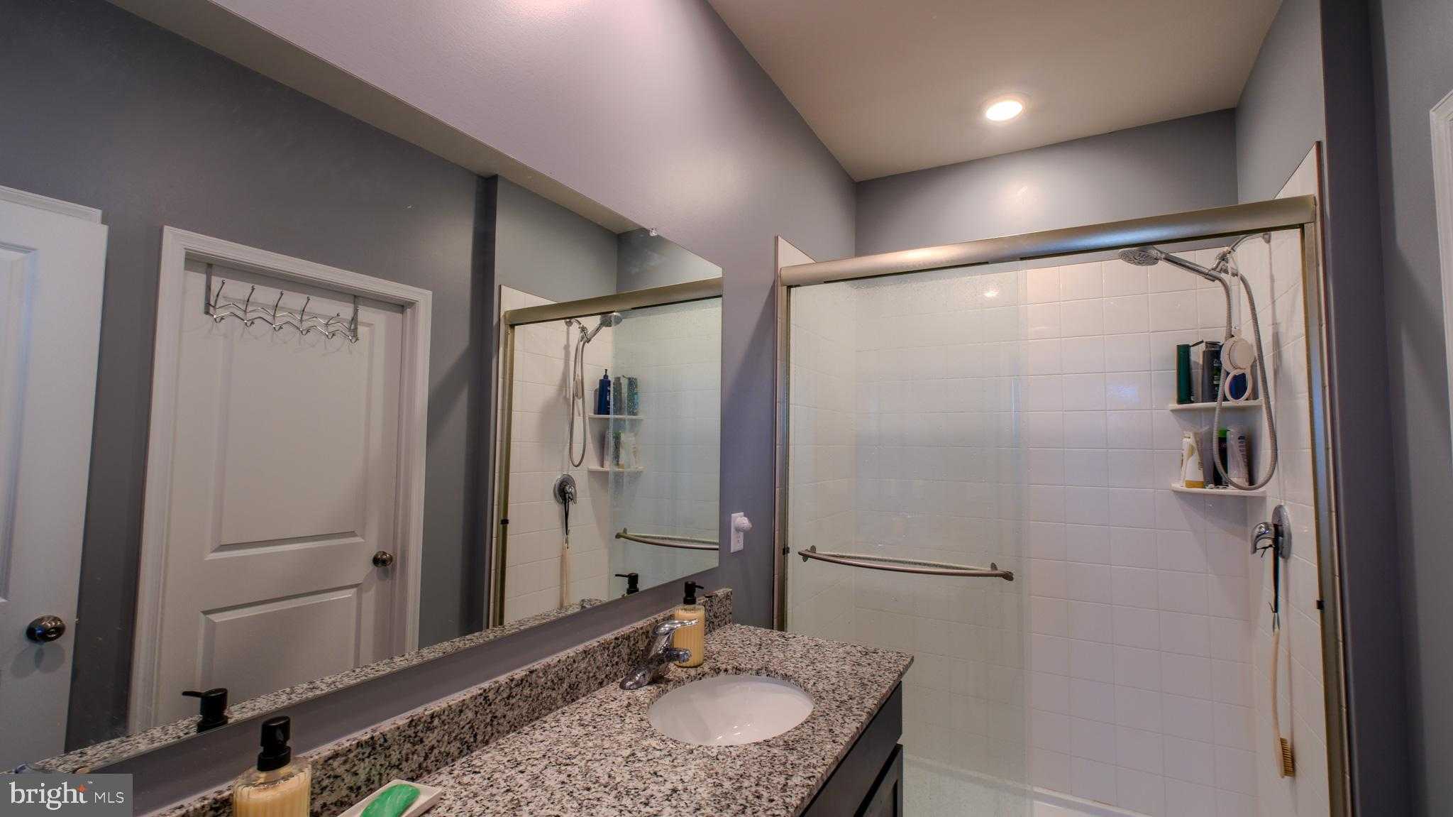 122 Clerkenwell Dr photo 11