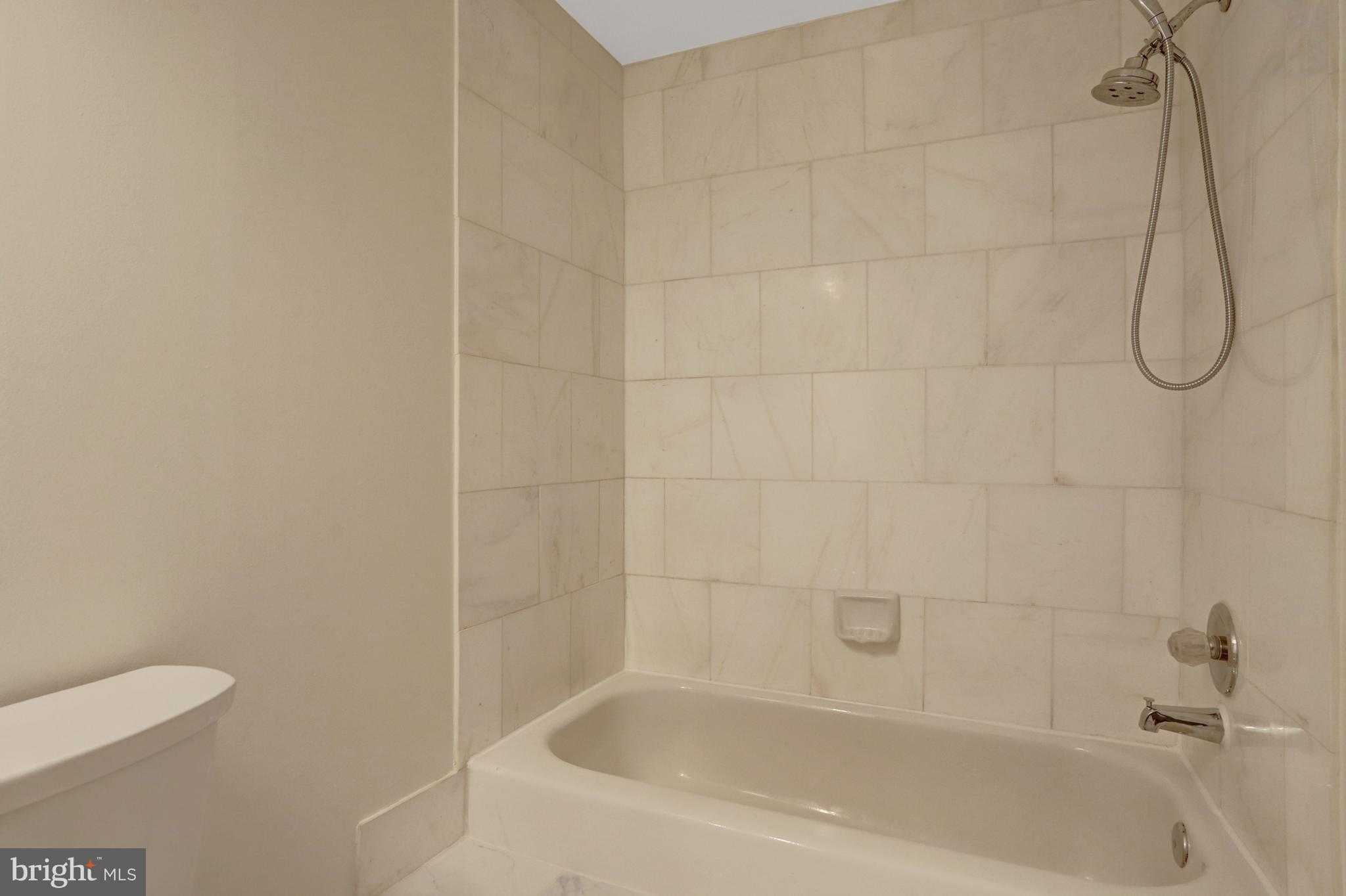 1211 S Eads St Apt 1011 photo 24