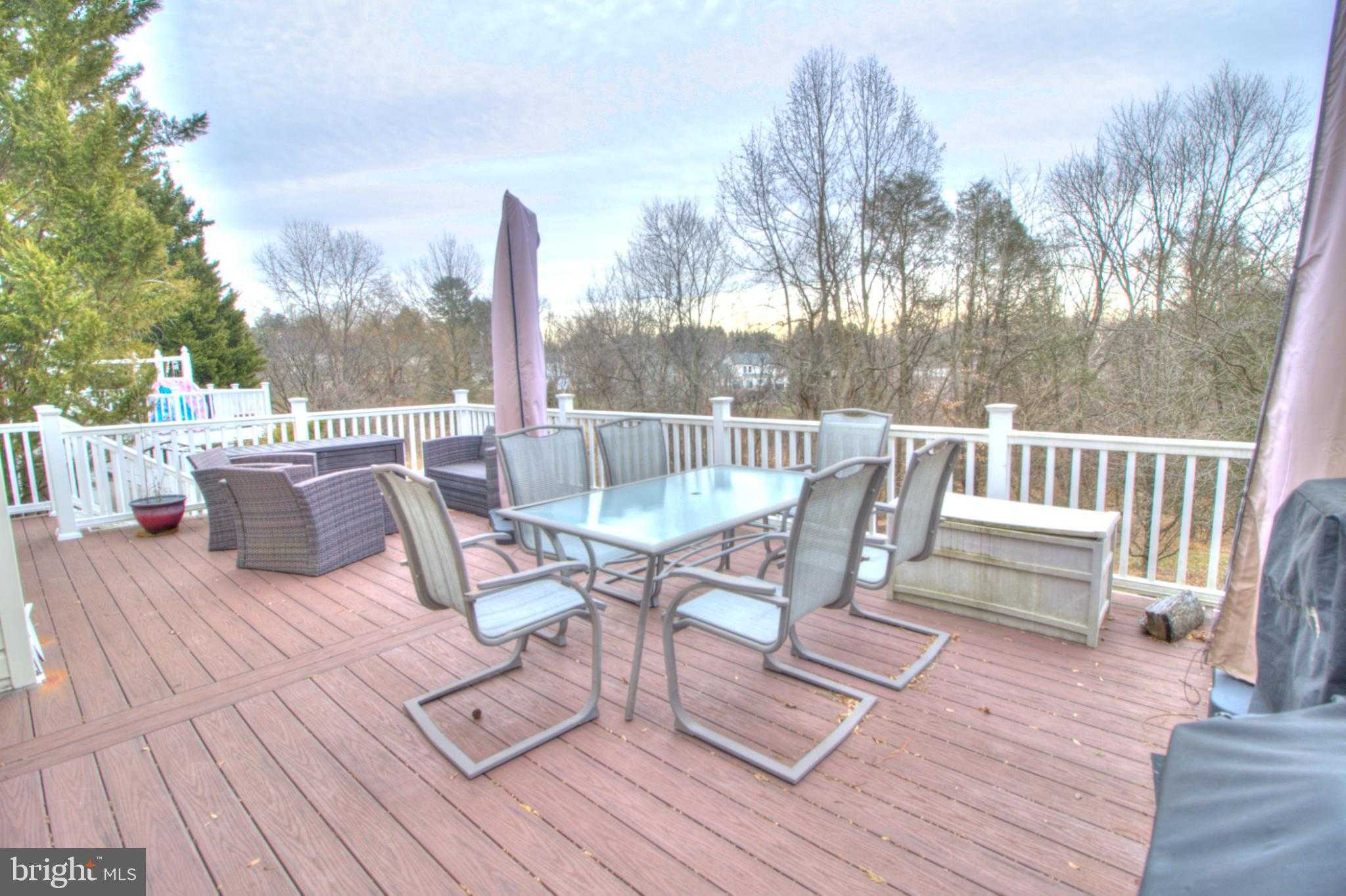 3879 Schroeder Ave photo 9