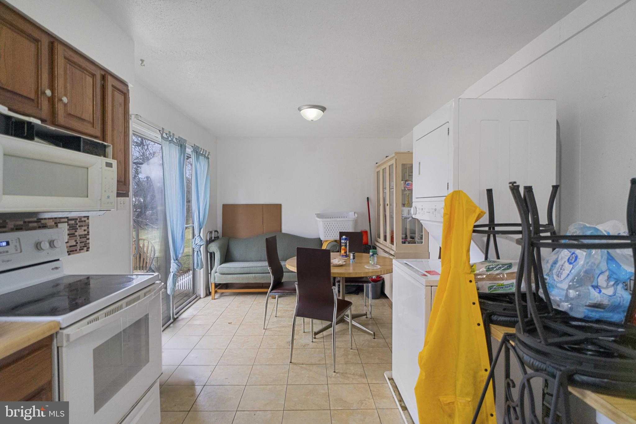 1909 Hanover Pike photo 5