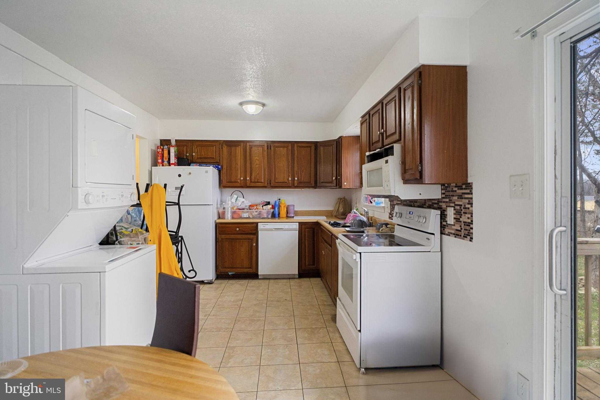 1909 Hanover Pike photo 9