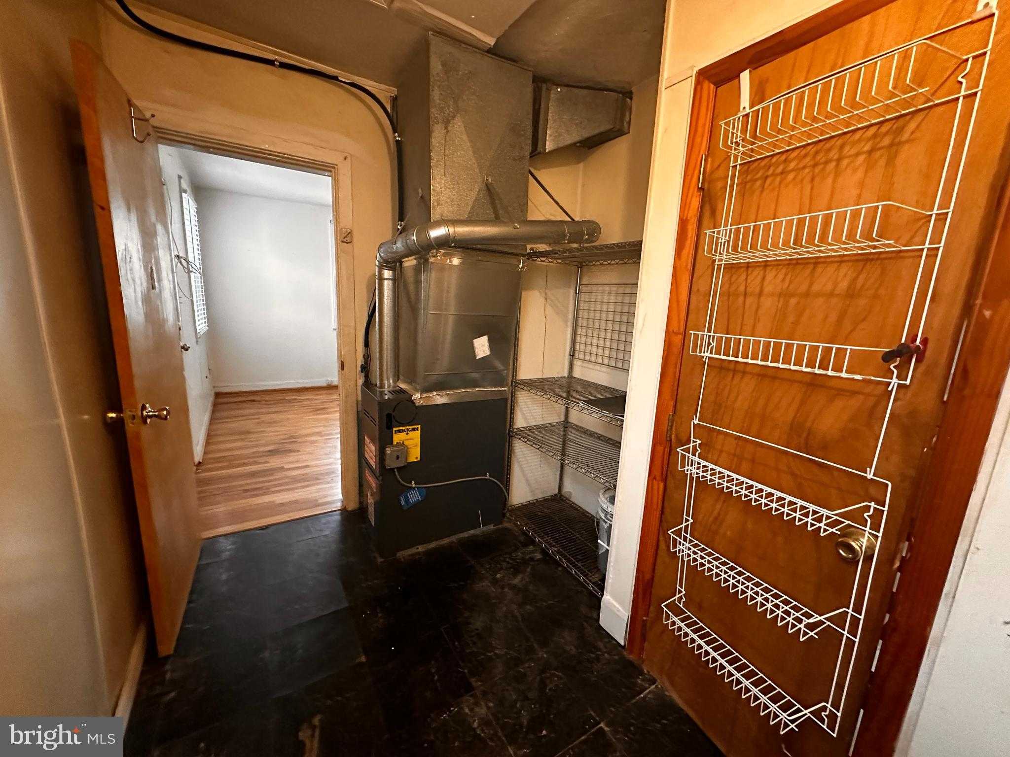 4824 Orville Ave photo 7