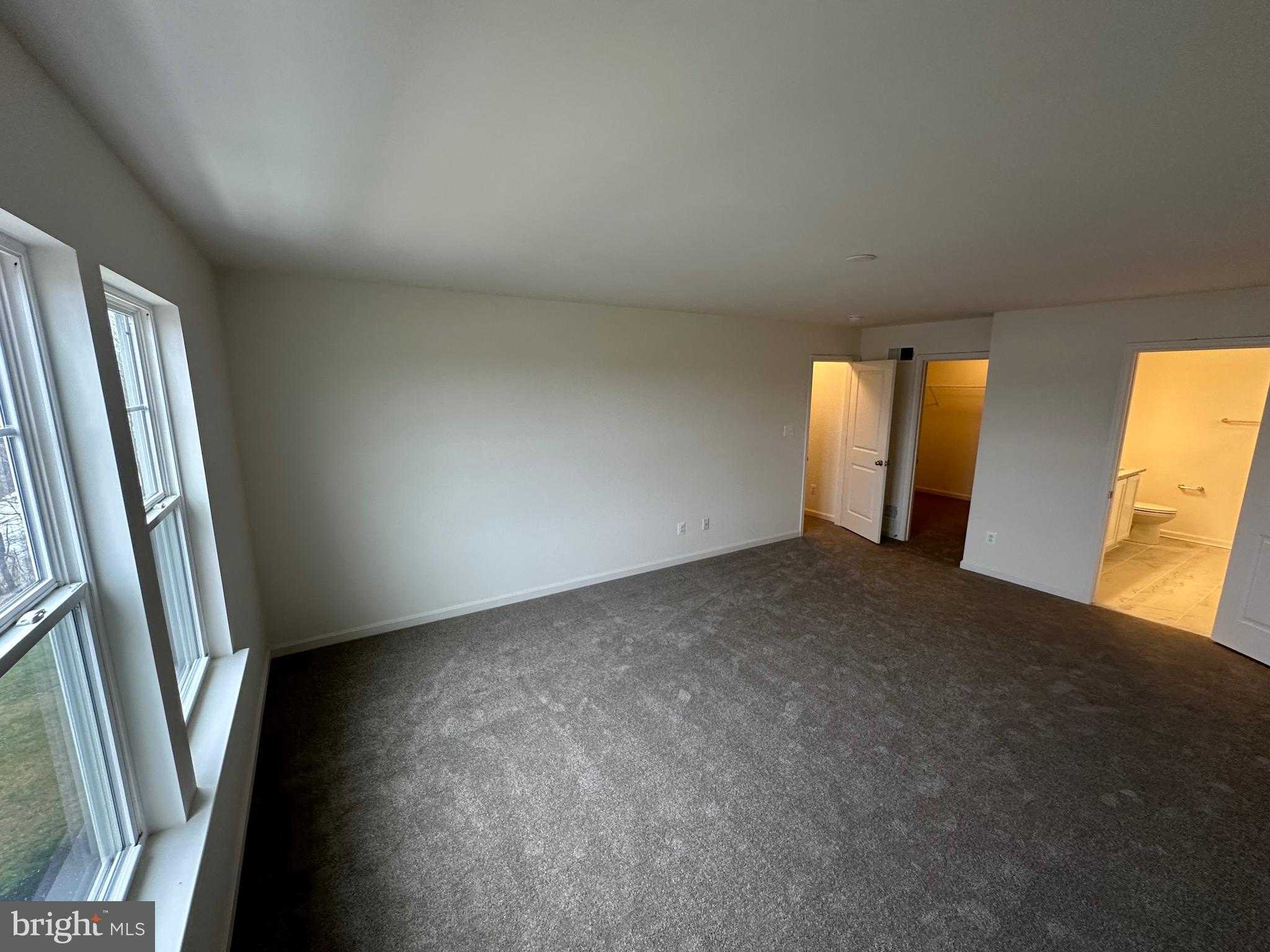 9 Bentley CT photo 40