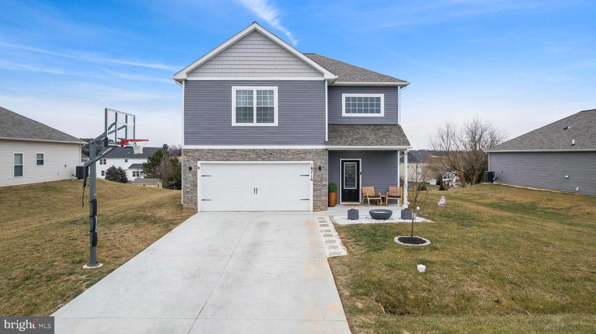 18716 Ballantyne Way photo 2