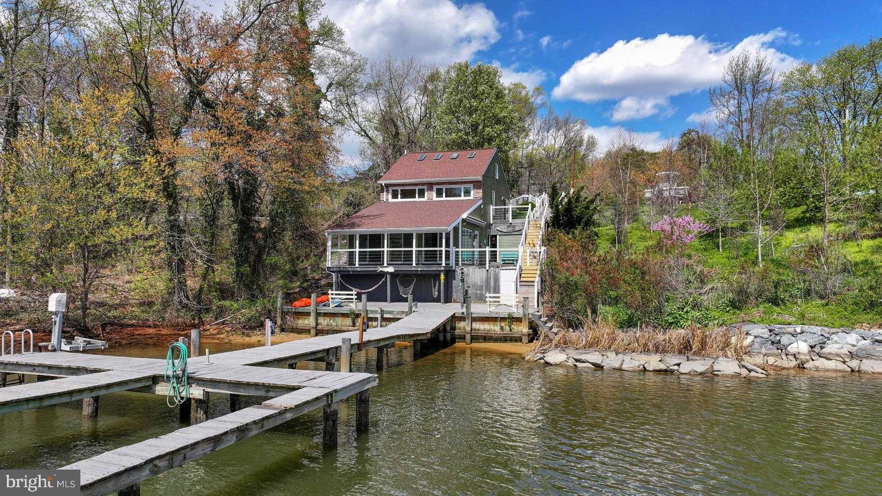 811 Long Cove Rd, Glen Burnie