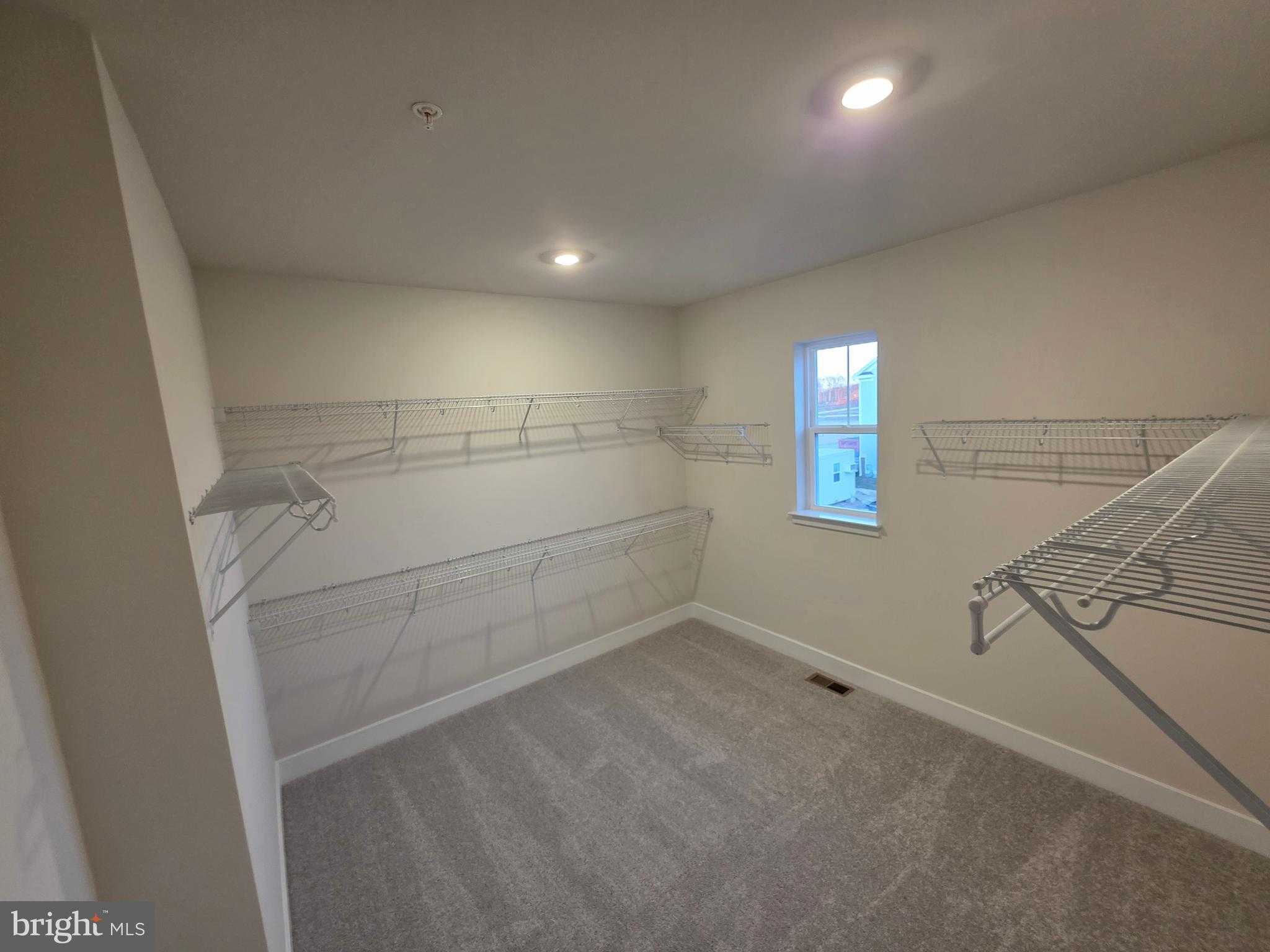 505 Willowshire St photo 34