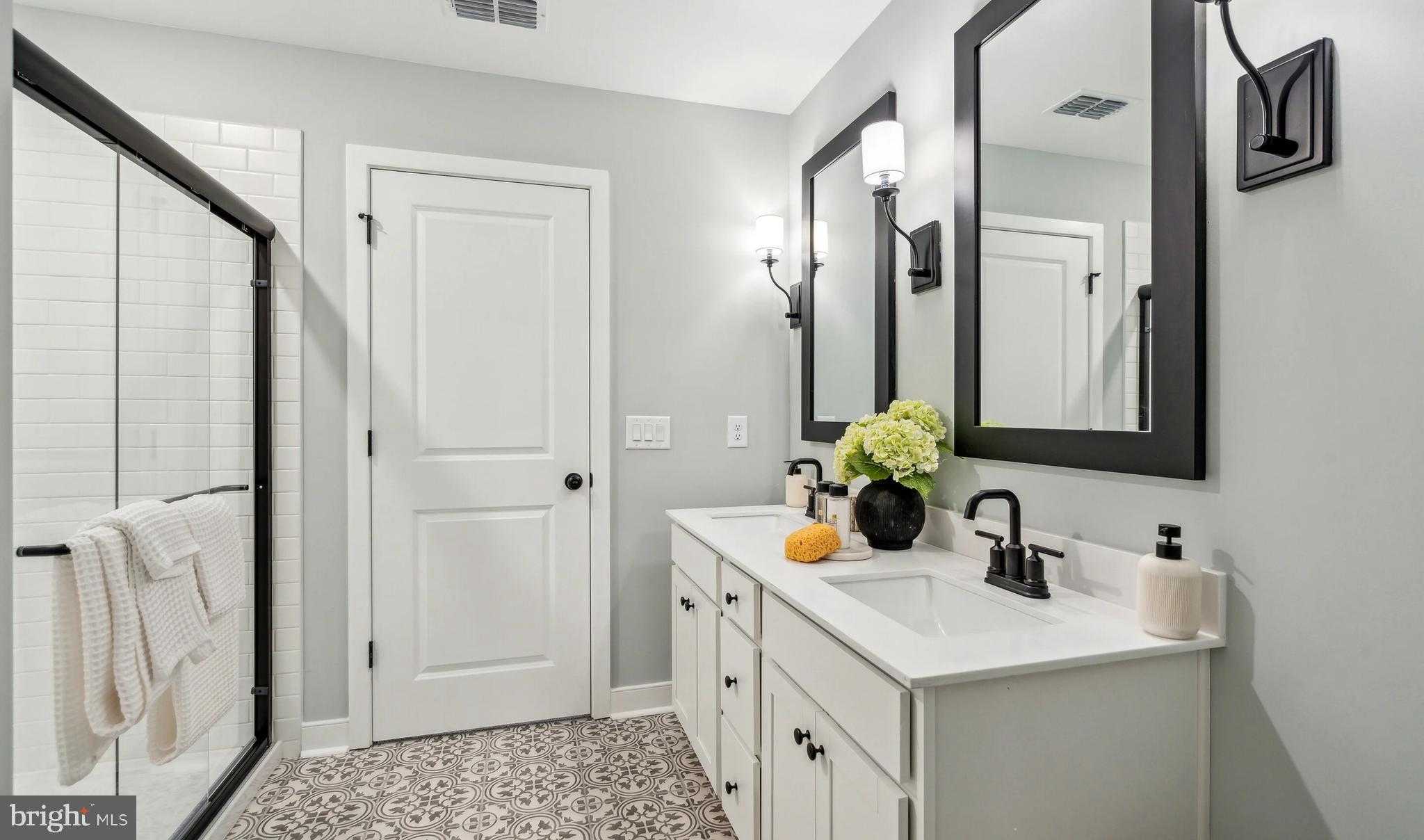 371 Gerry St photo 16