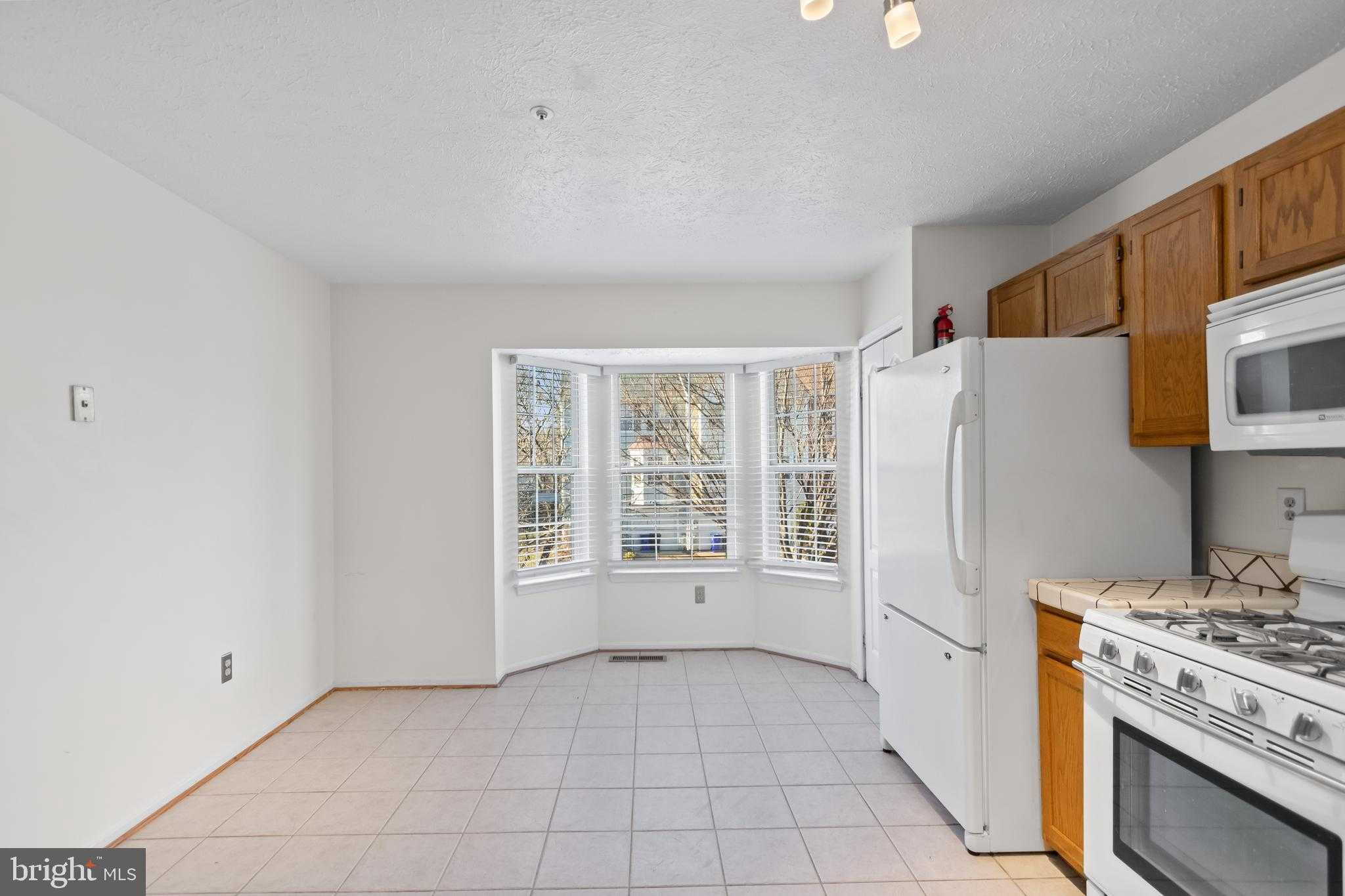 6207 Gothic Ln photo 5