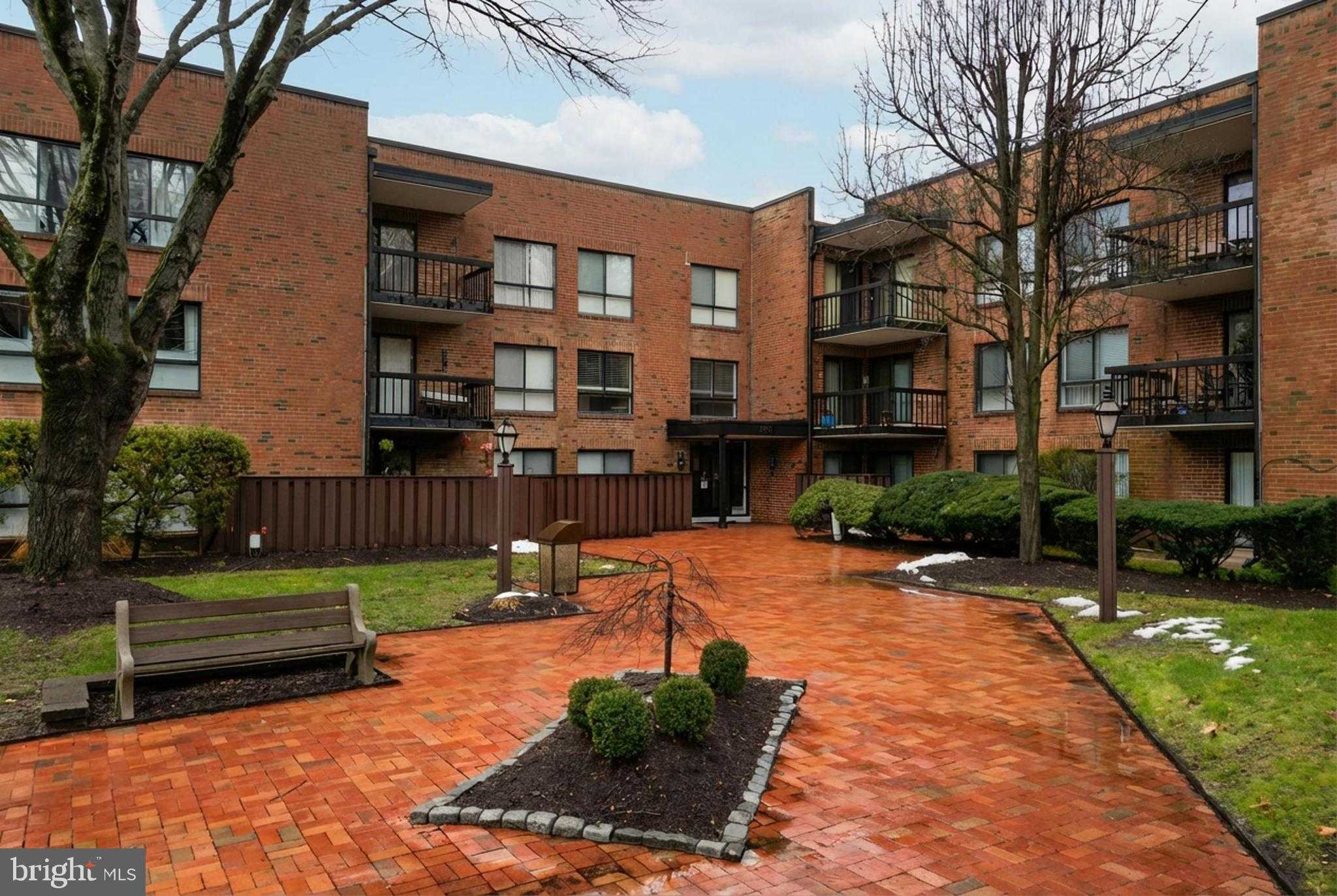 1680 Huntingdon Pike photo 2