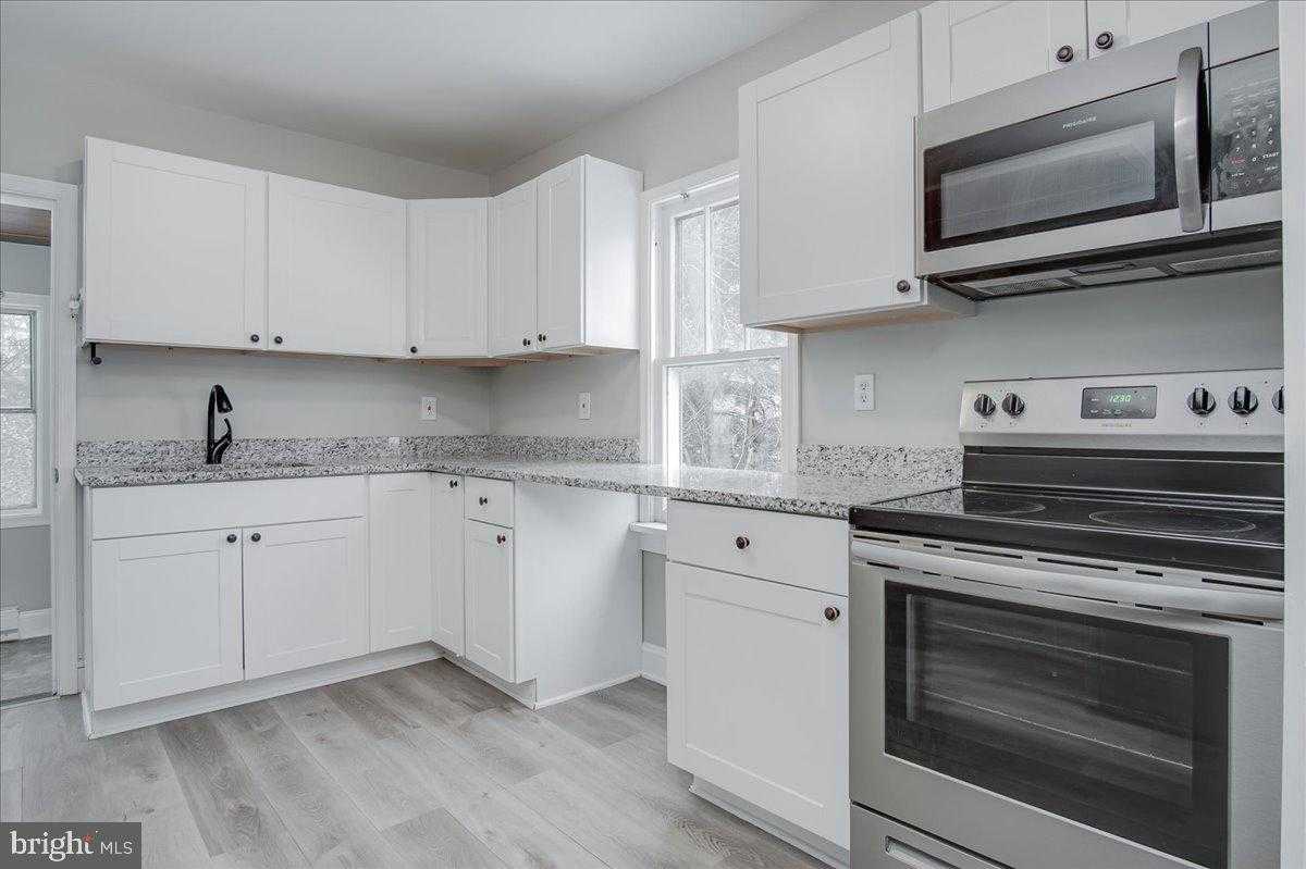 214 Mount Airy Ave photo 7