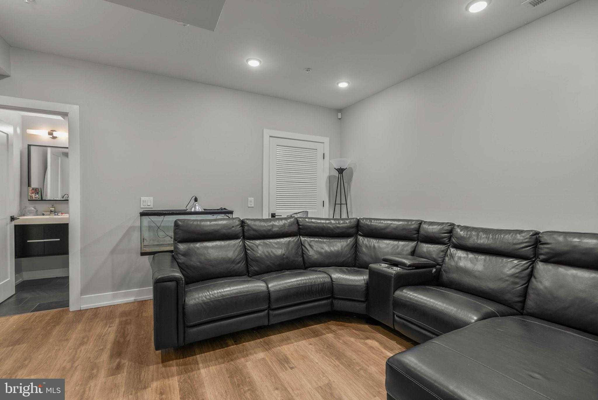 1517 N 27th St photo 14