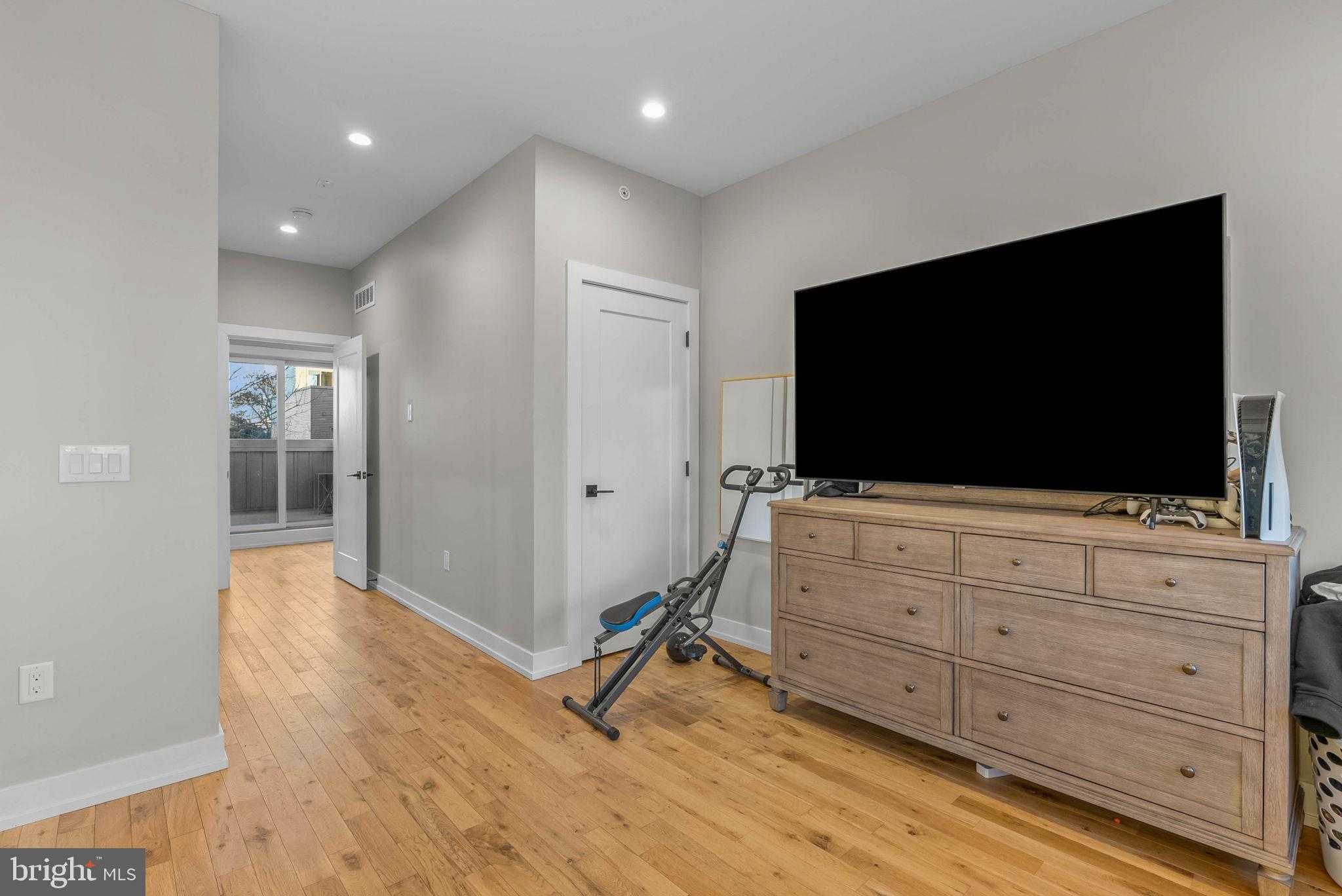 1517 N 27th St photo 29