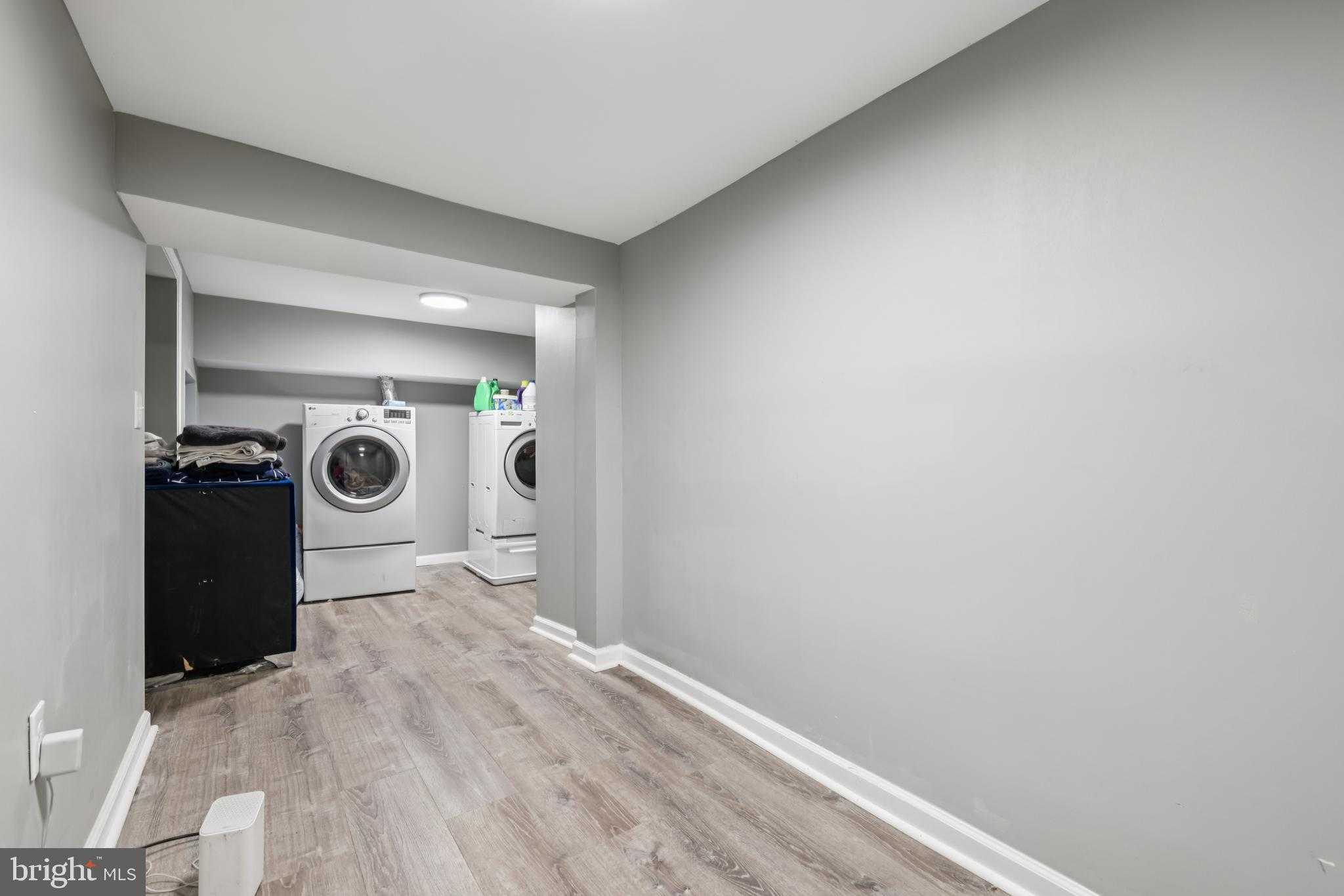 2820 Brighton St photo 30