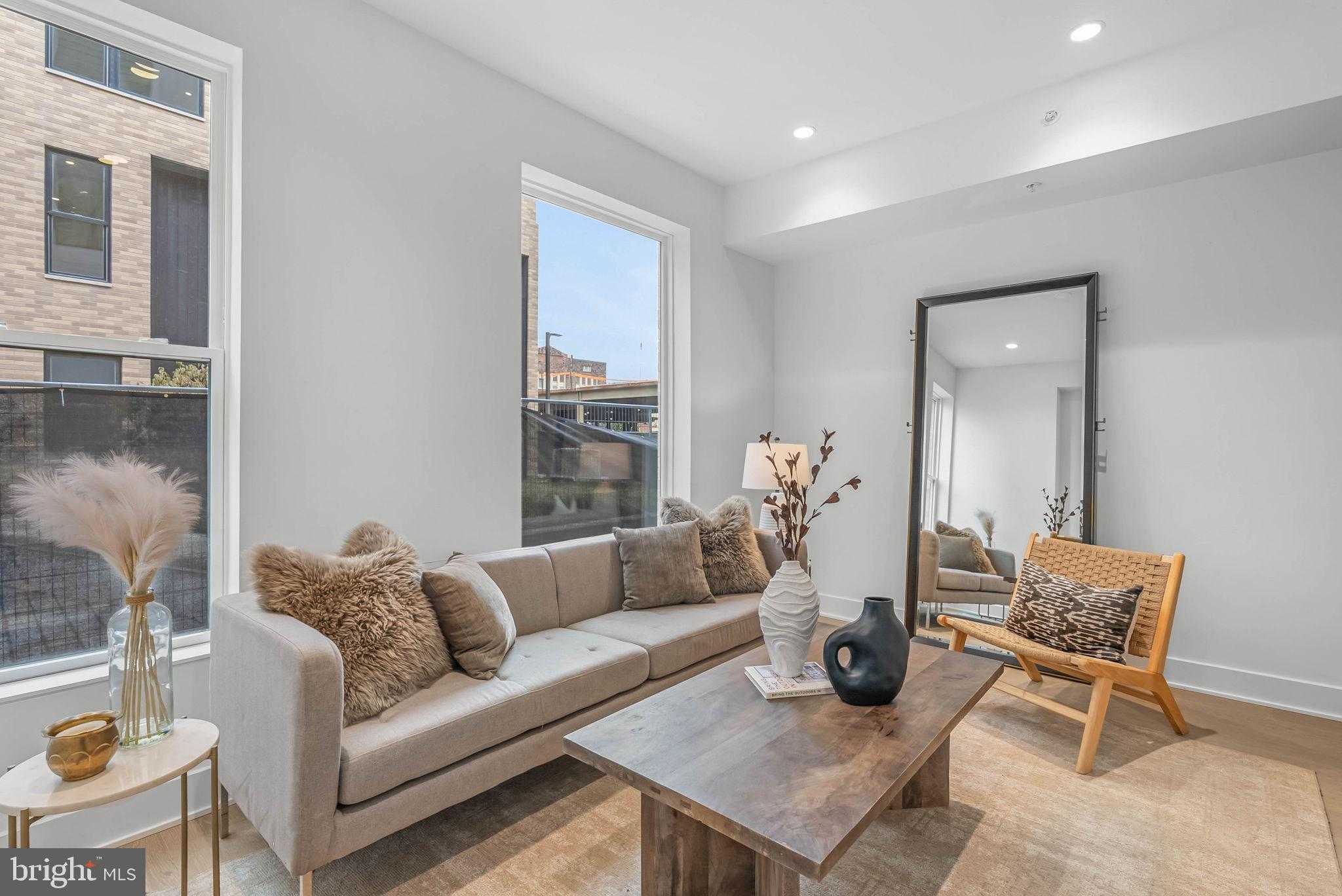 635 N 7th St photo 3