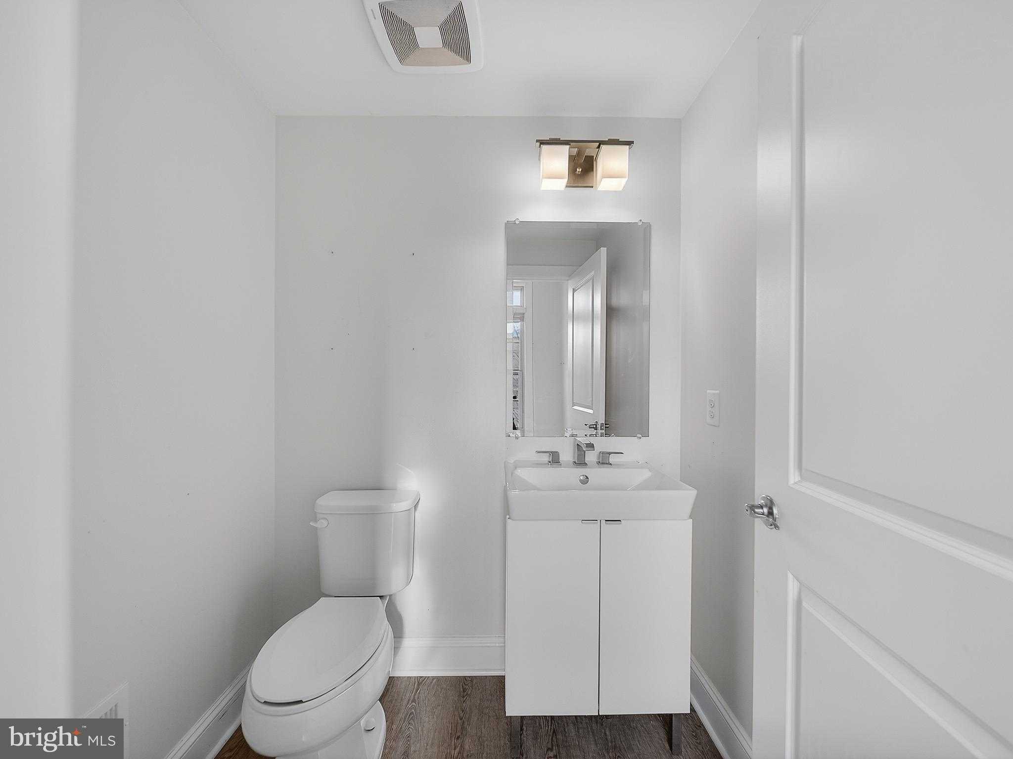 2914 Middleham CT photo 16