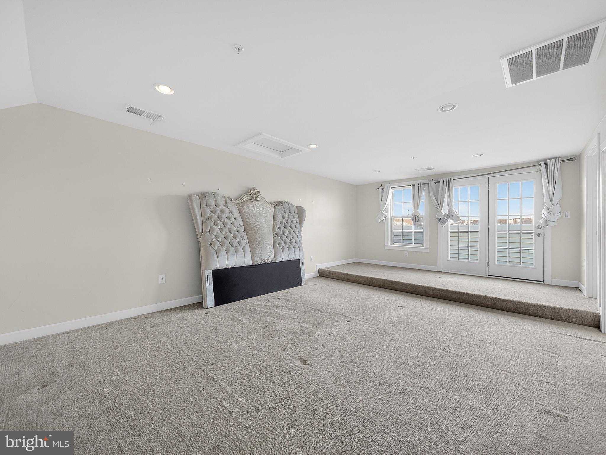 2914 Middleham CT photo 32