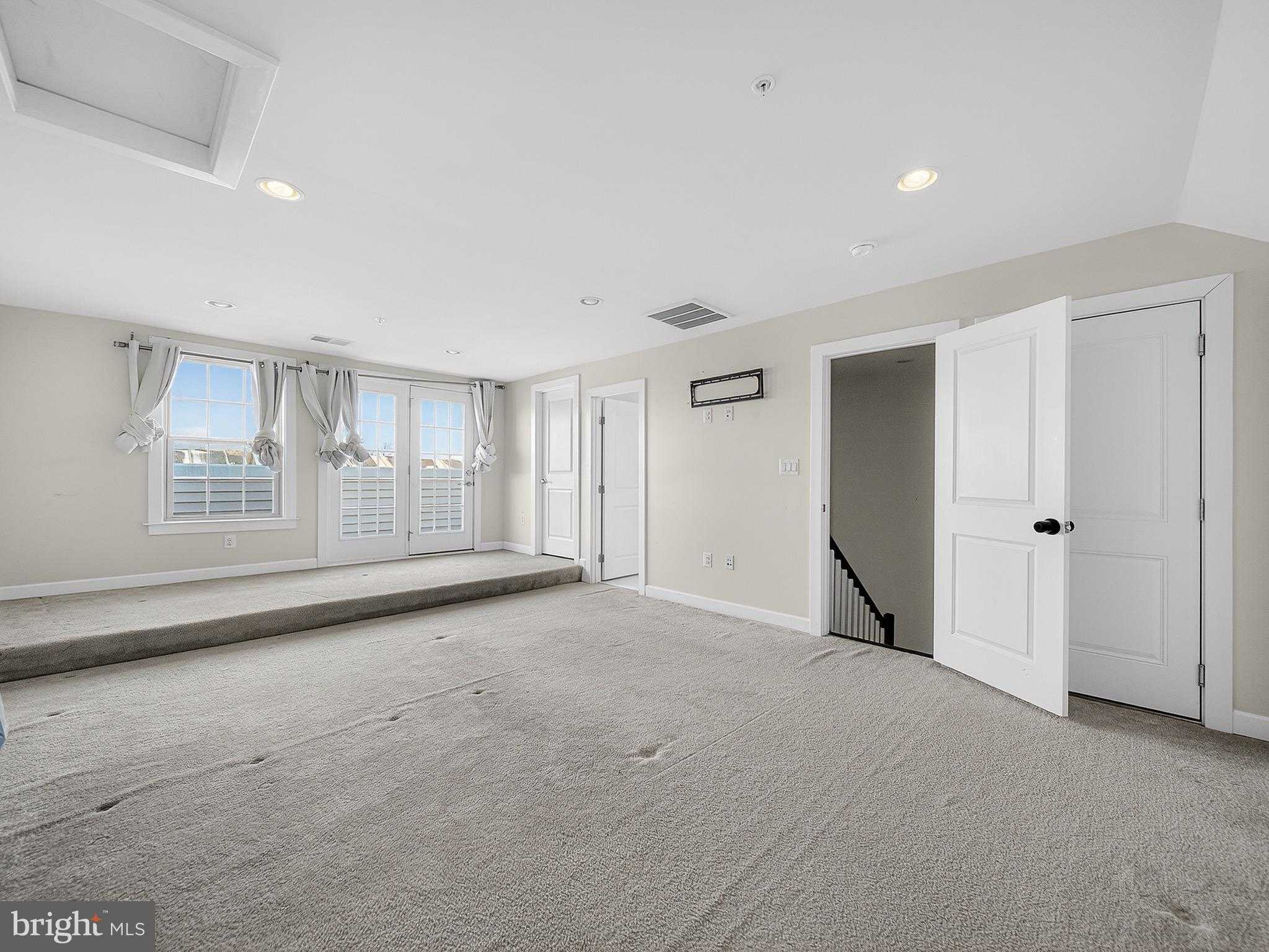 2914 Middleham CT photo 33