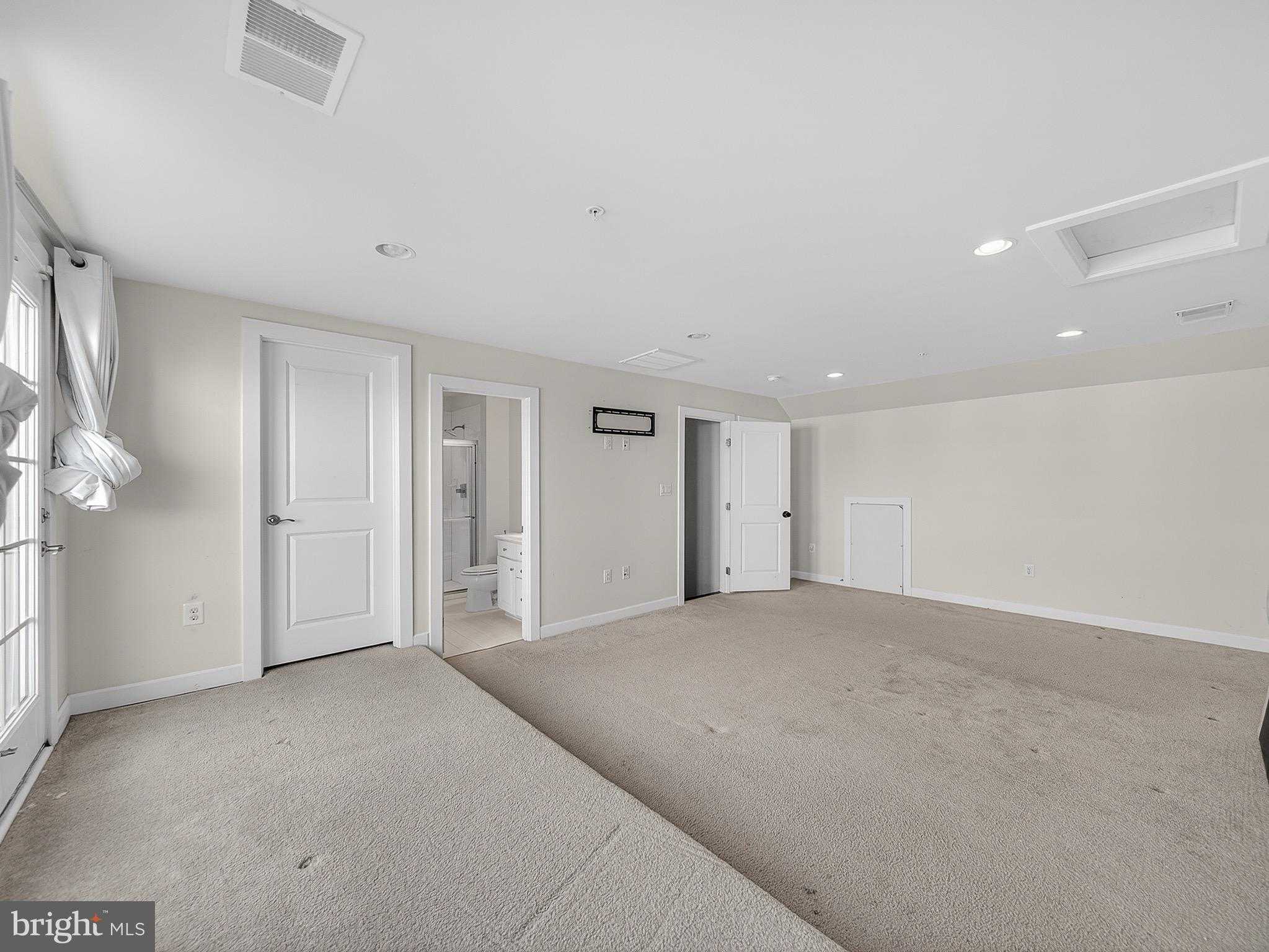 2914 Middleham CT photo 34