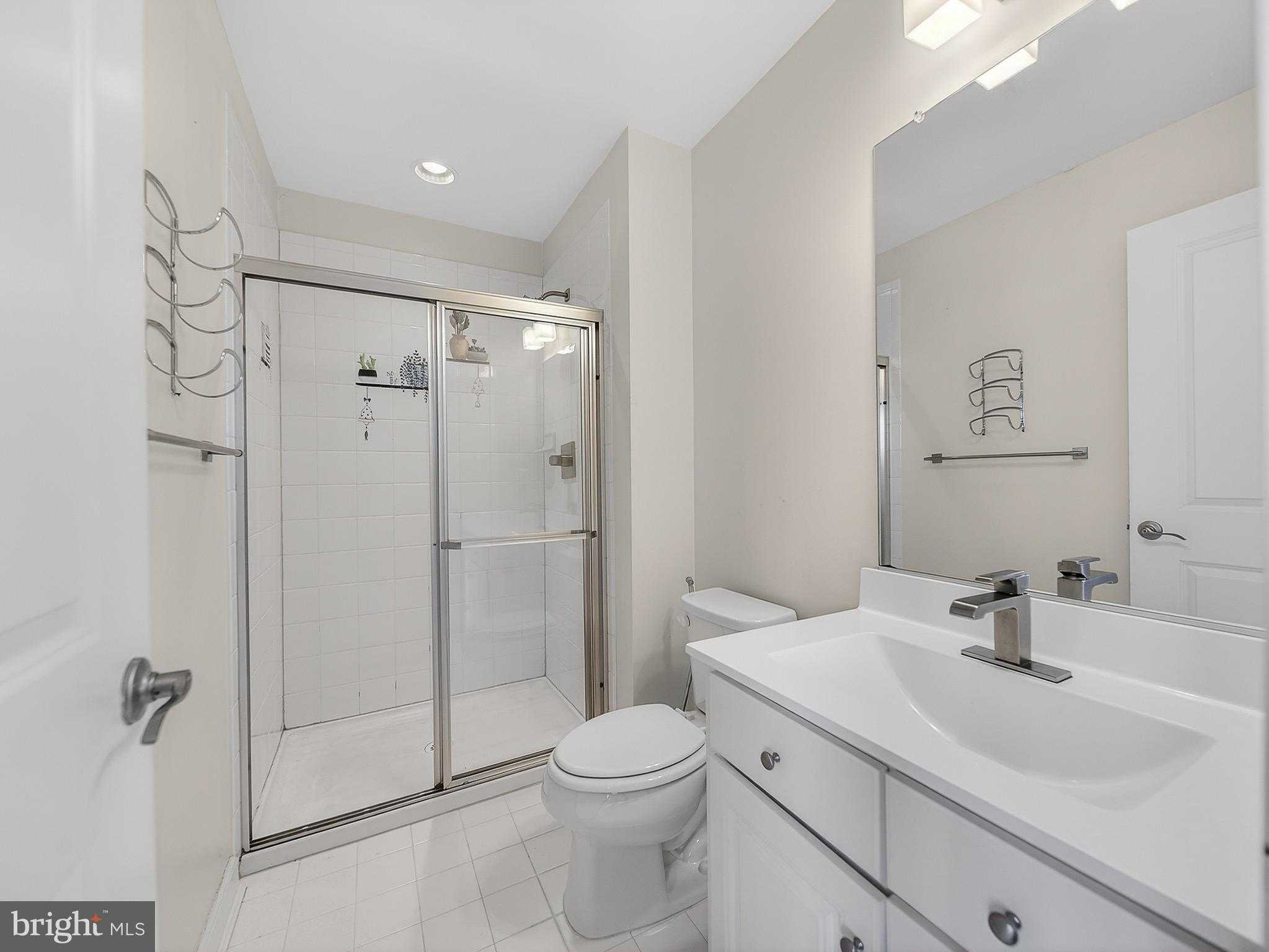 2914 Middleham CT photo 35