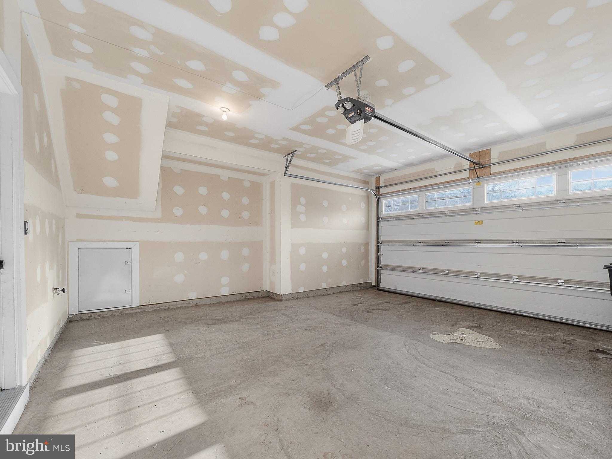 2914 Middleham CT photo 42