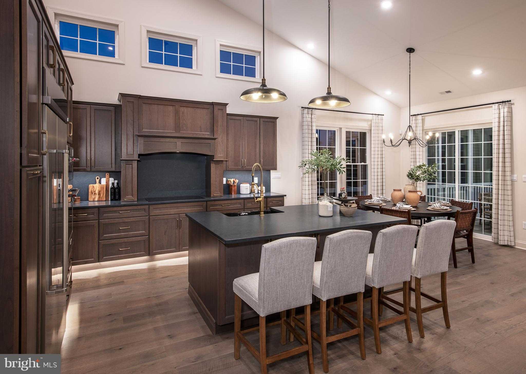 502 Anthem Ln photo 2