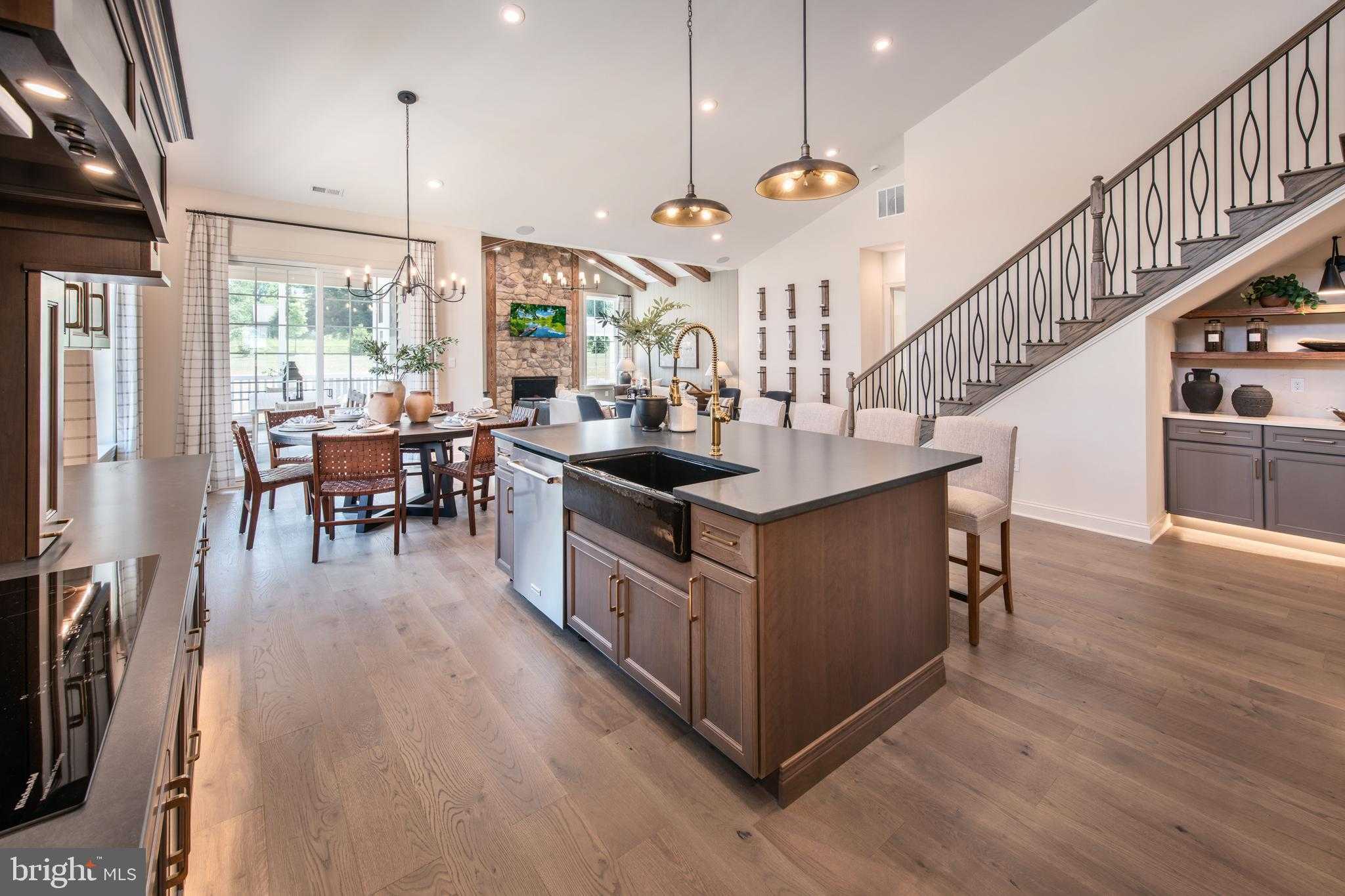 502 Anthem Ln photo 3