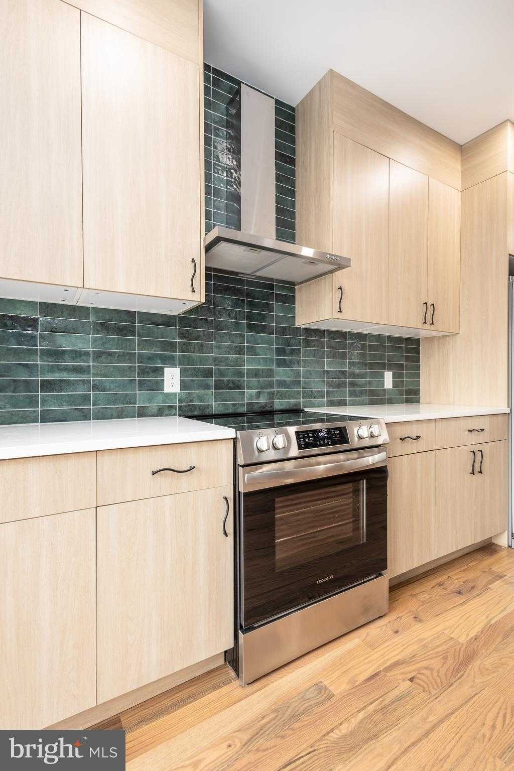 1231 S Markoe St photo 34