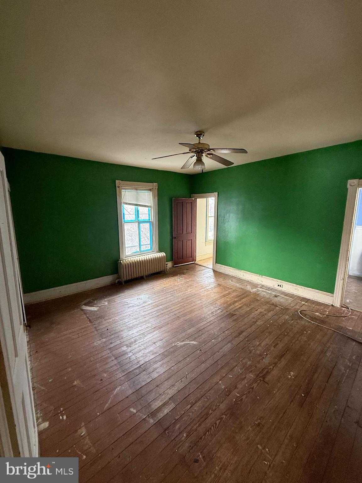 22060 Main St photo 26