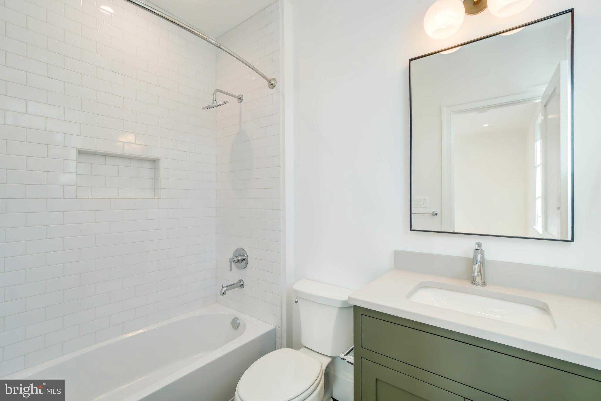 4422 Walsh St photo 69