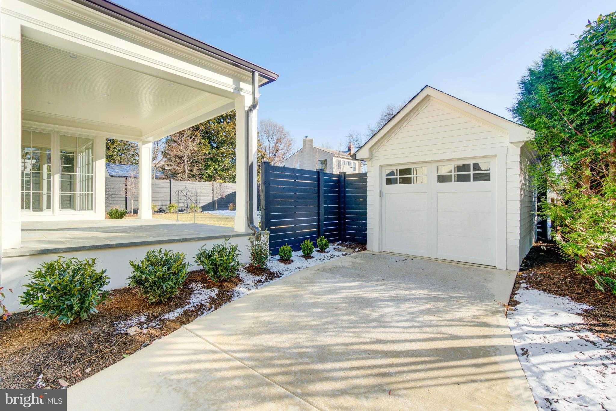 4422 Walsh St photo 86