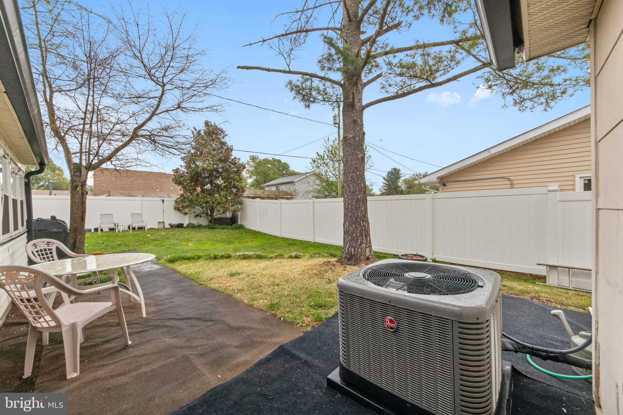 12222 Wynmore Ln photo 5