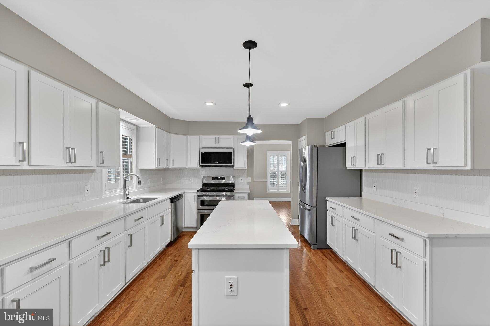 1610 Wilson Rd photo 2