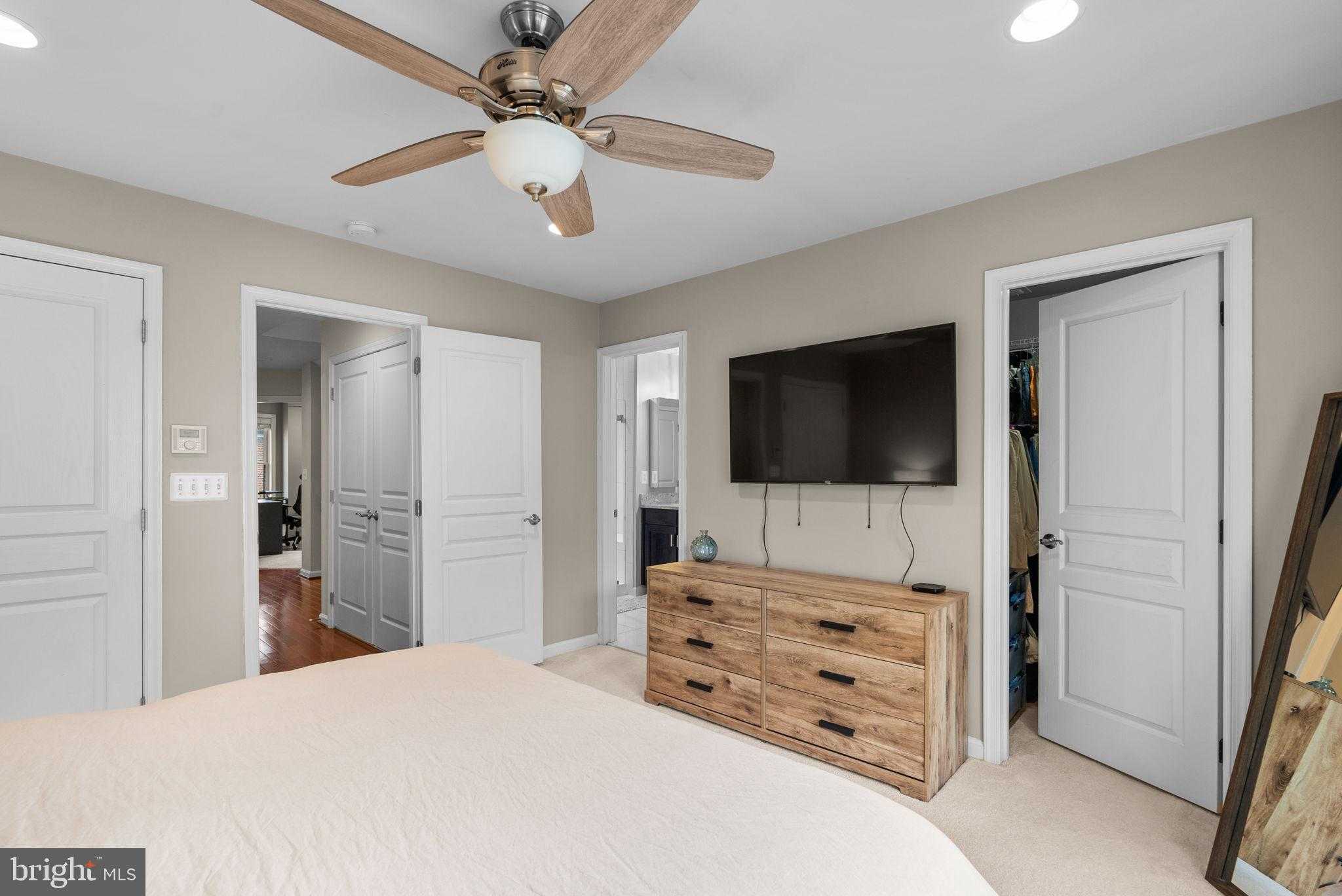 2503 S Kenmore CT photo 17