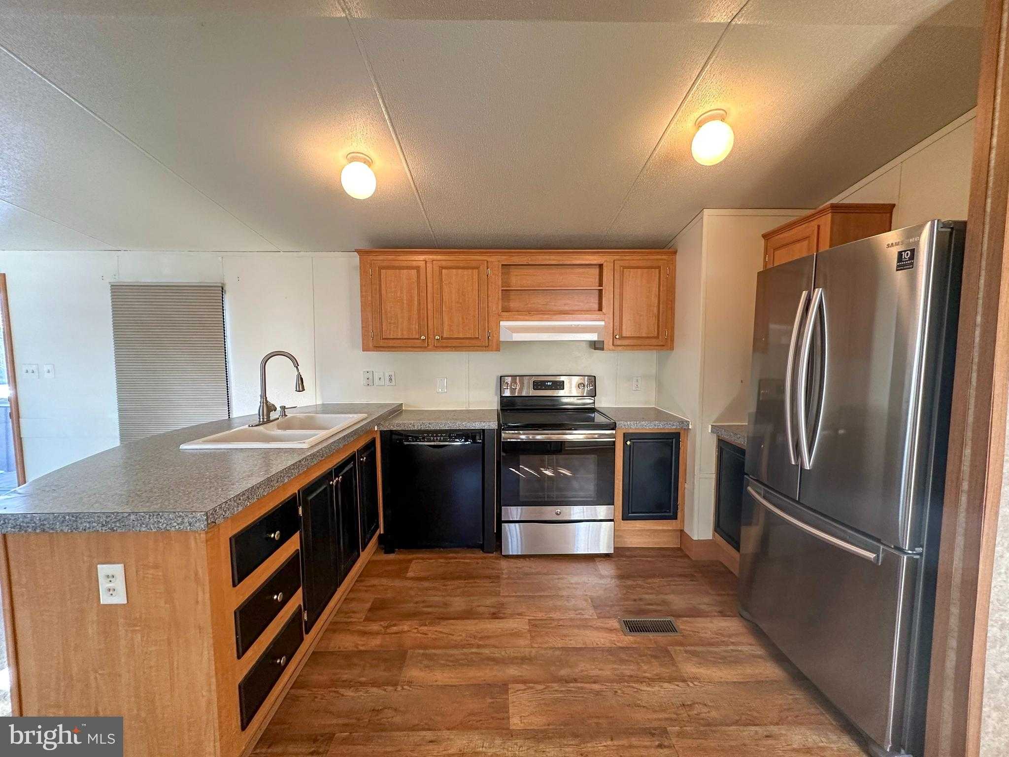 760 Azalea Ln photo 19