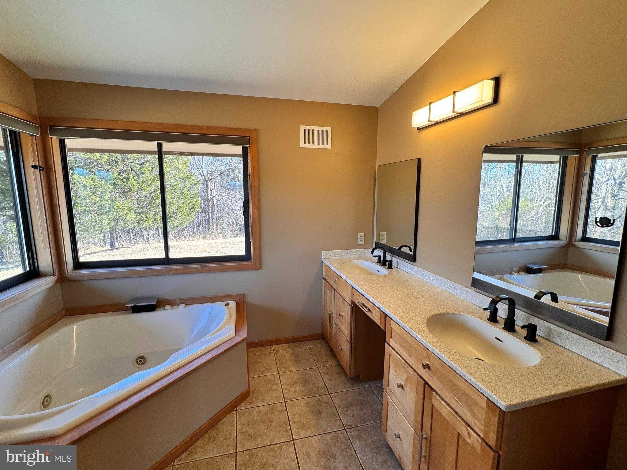 72 Jordans Rd photo 19