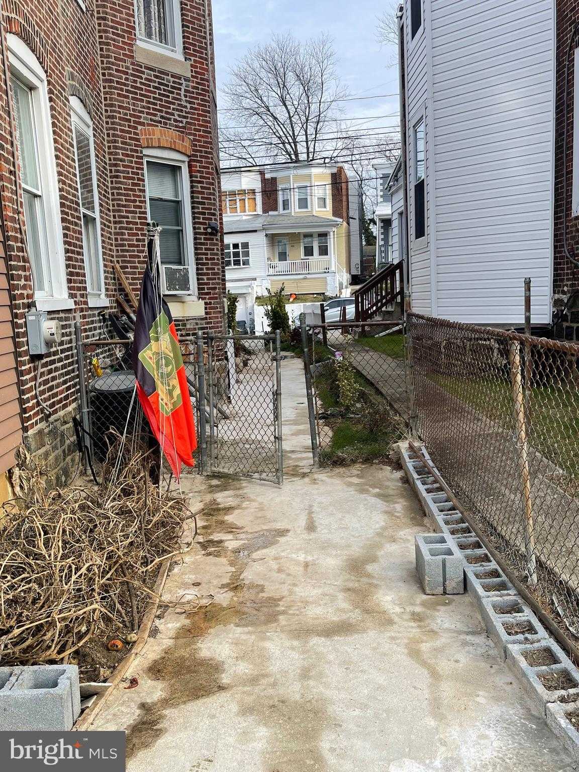 106 Chester Pike photo 17