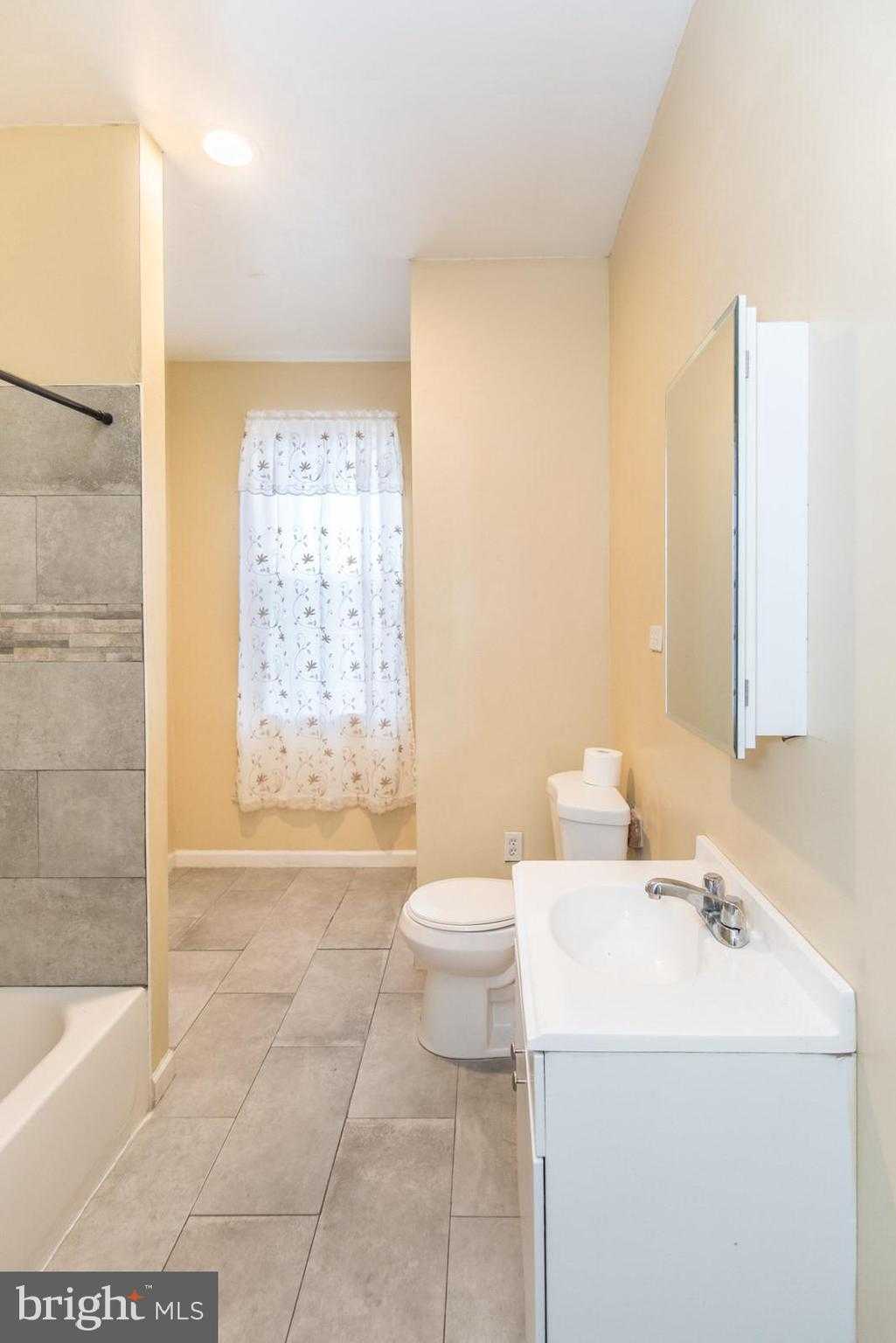 3964 N 7th St photo 24