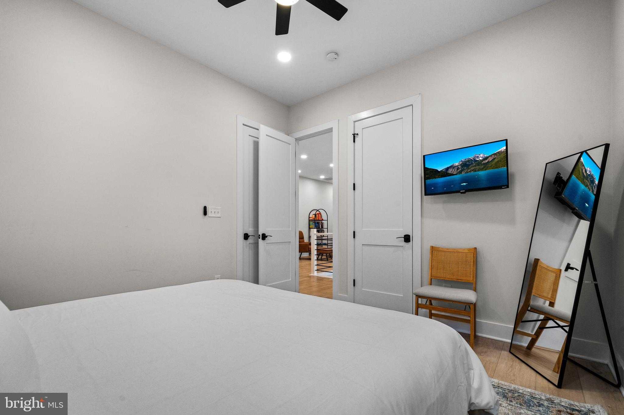 13543 Hanging Rock Ln photo 25