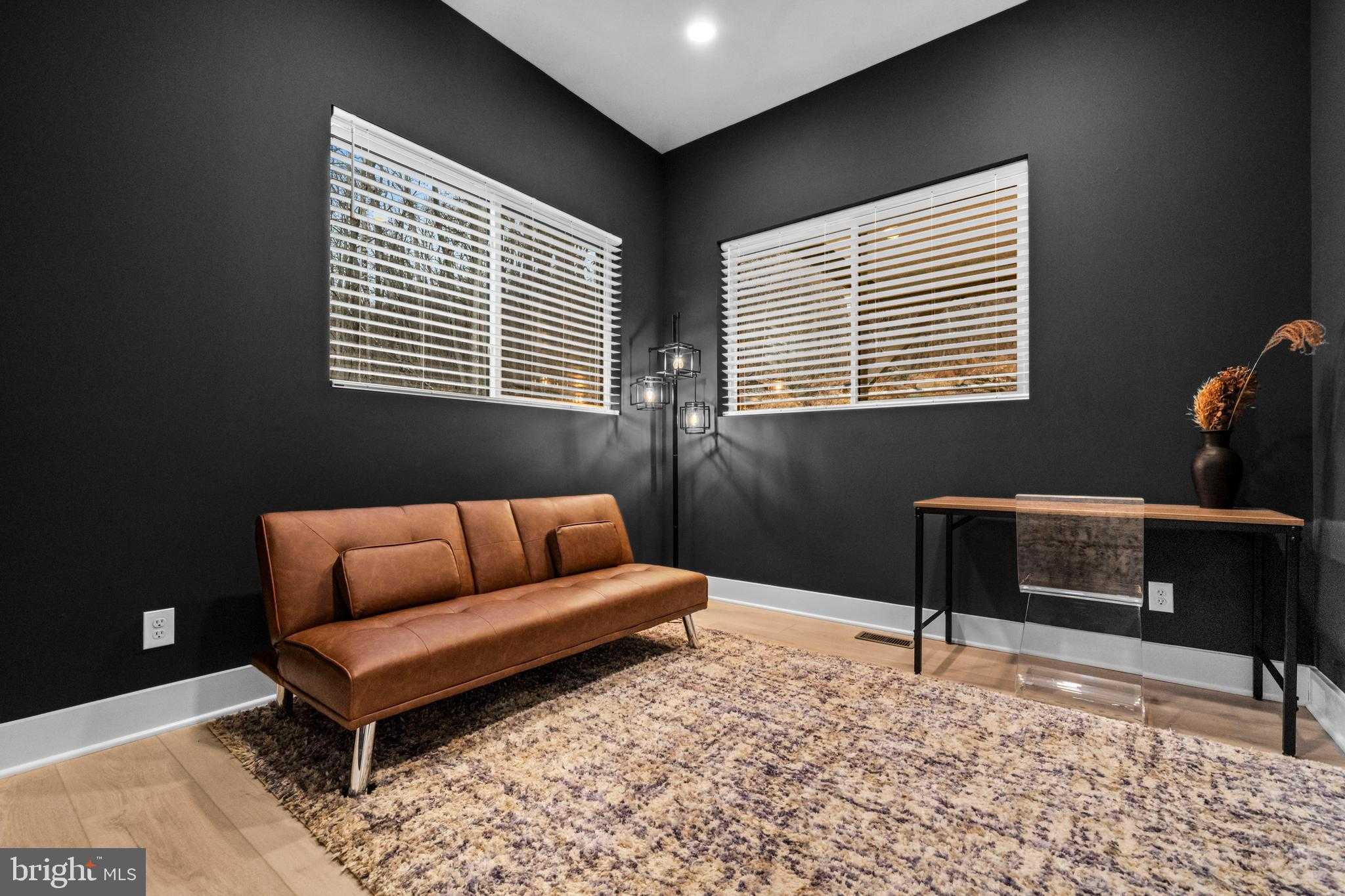 13543 Hanging Rock Ln photo 32