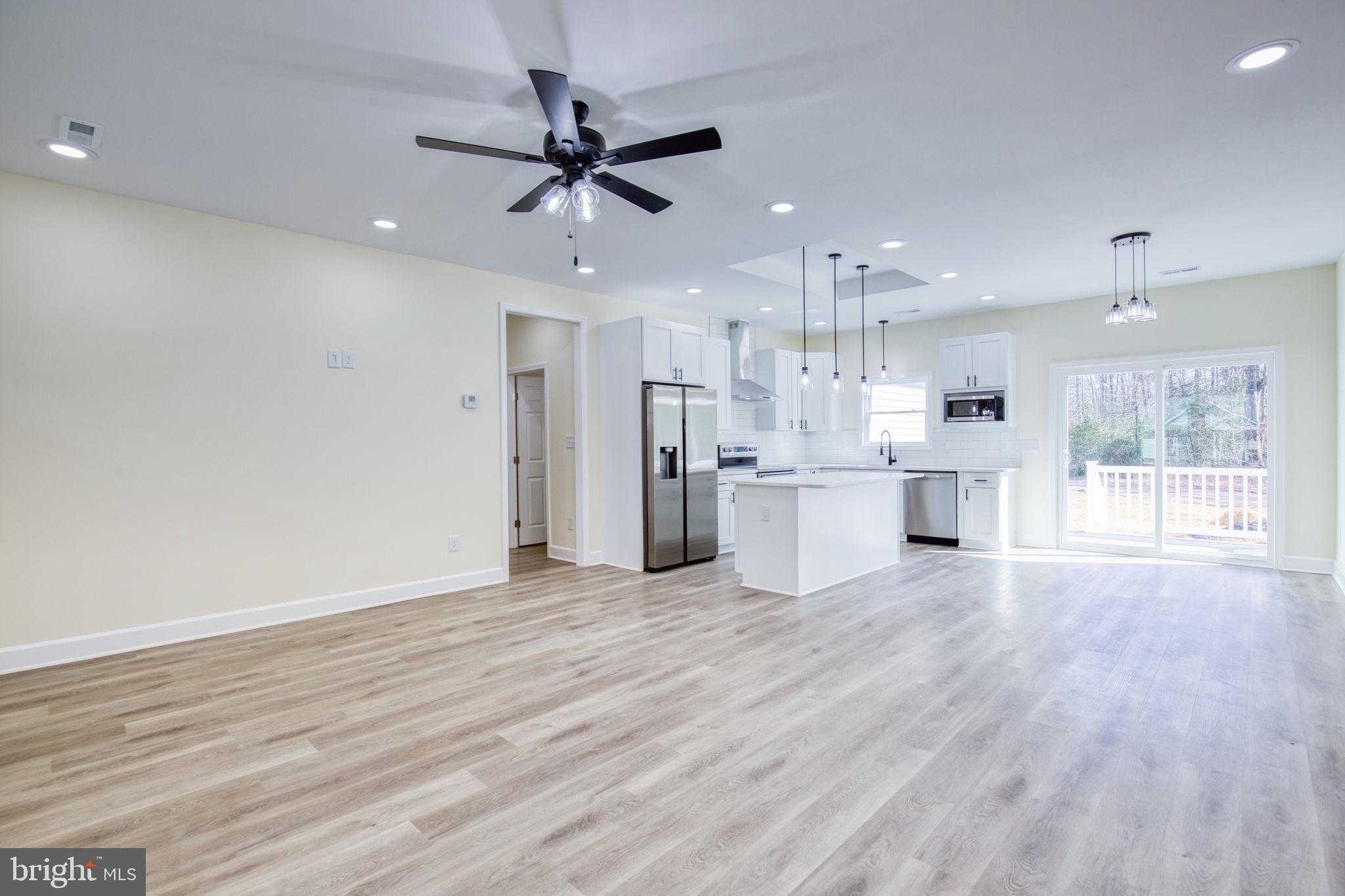 49 Poplar Ln photo 3