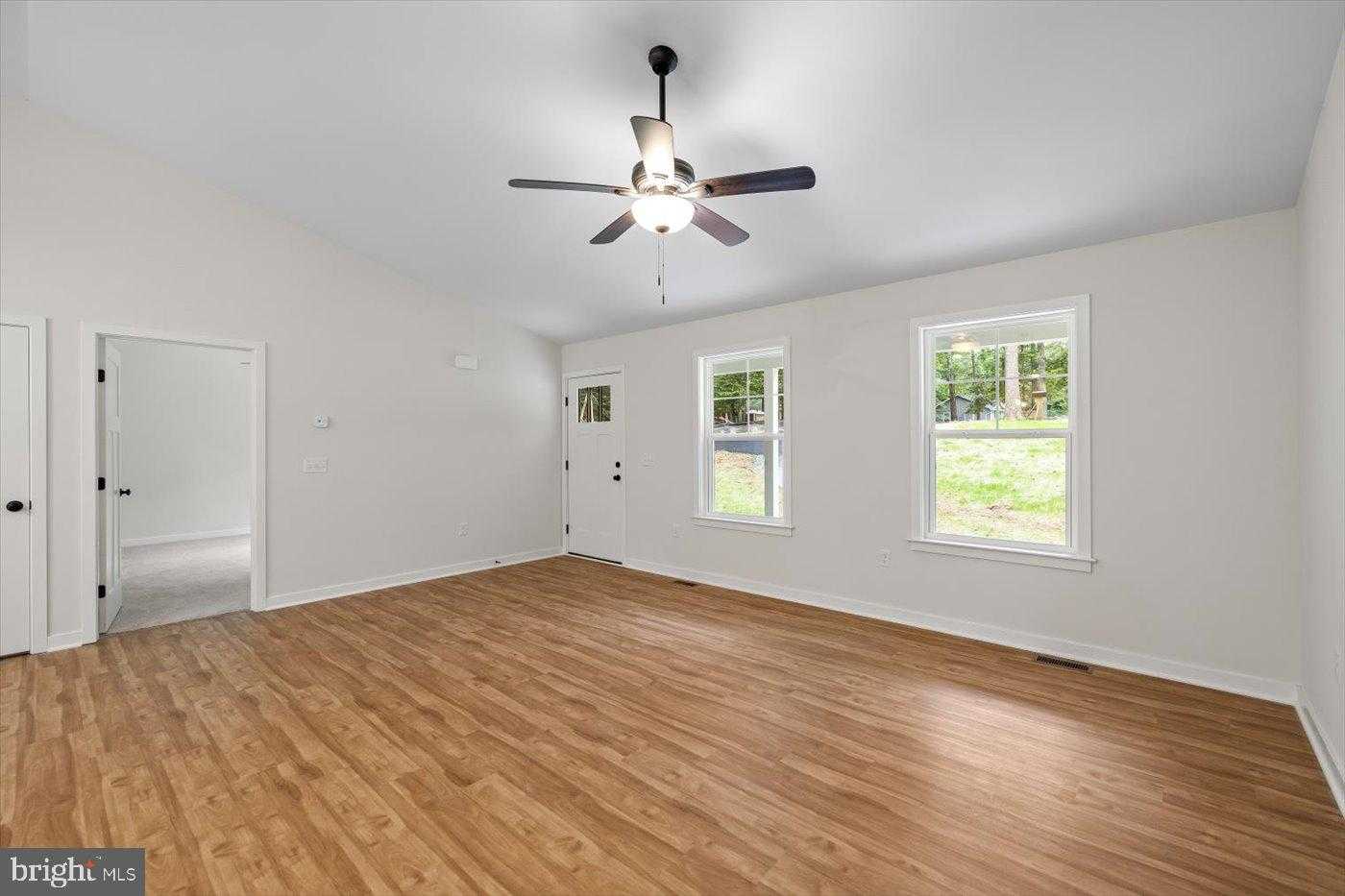 8339 Kennedy Dr photo 12