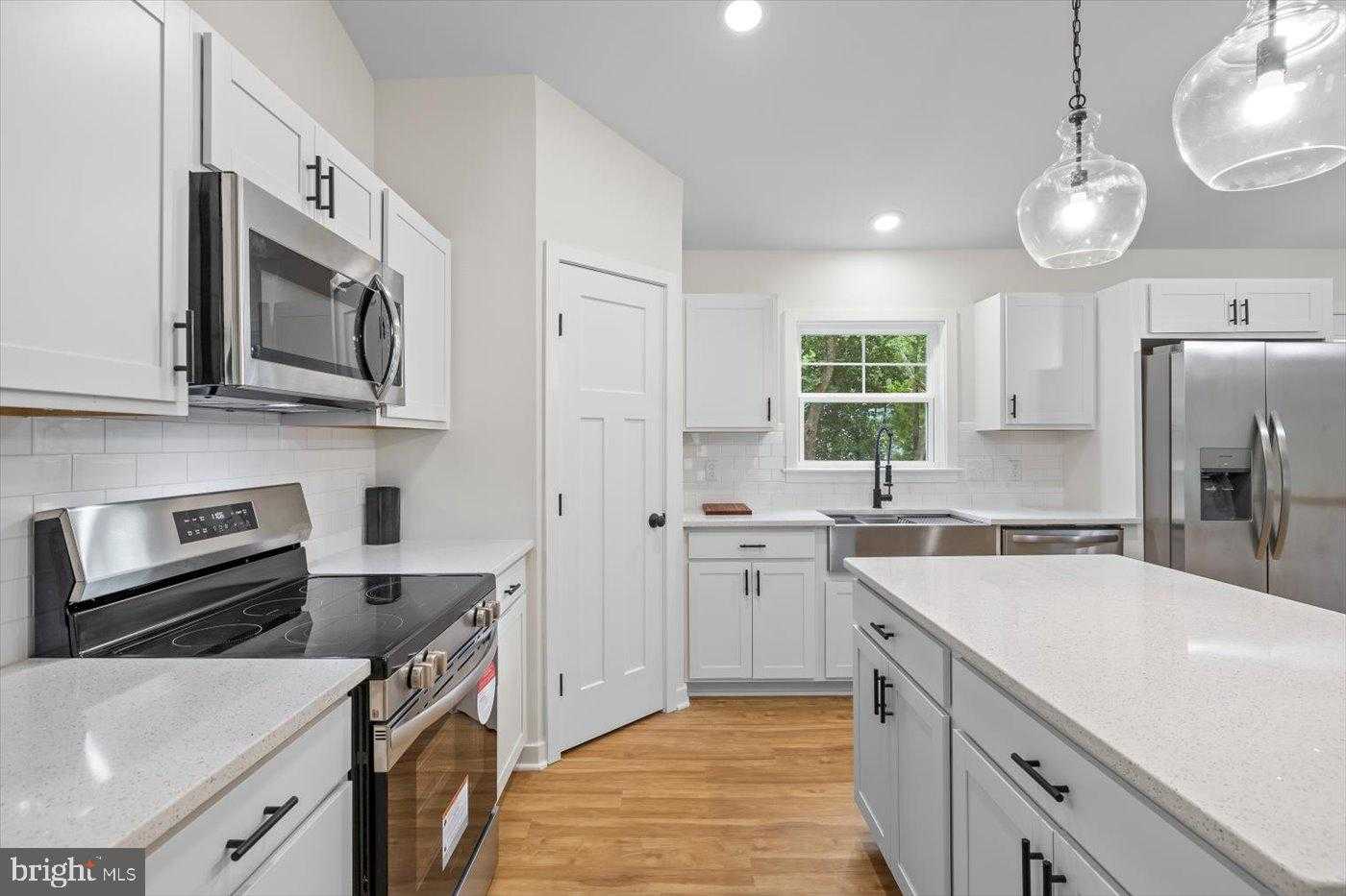 8339 Kennedy Dr photo 15