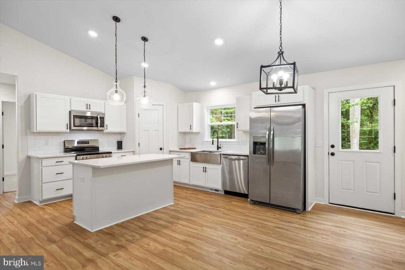 8339 Kennedy Dr photo 21