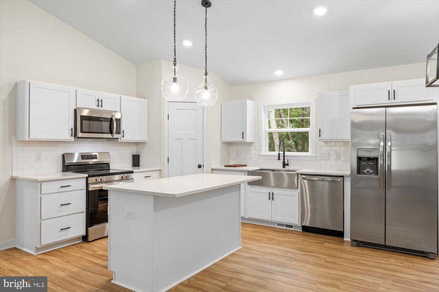 8339 Kennedy Dr photo 22