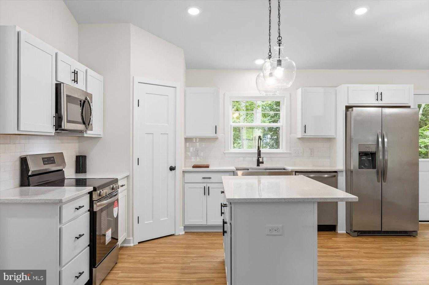 8339 Kennedy Dr photo 24