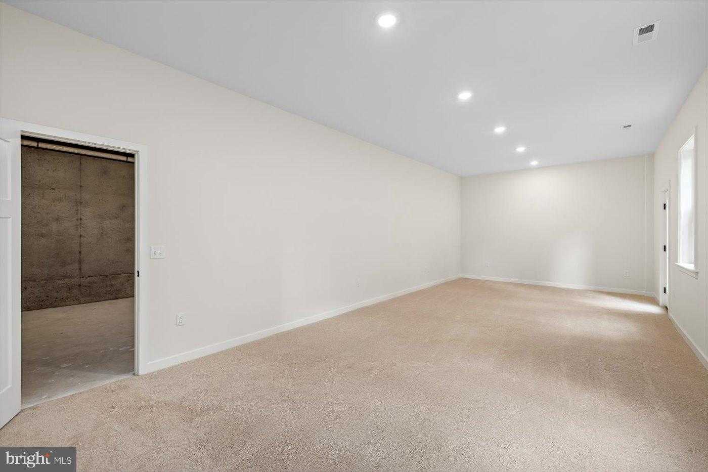 8339 Kennedy Dr photo 38